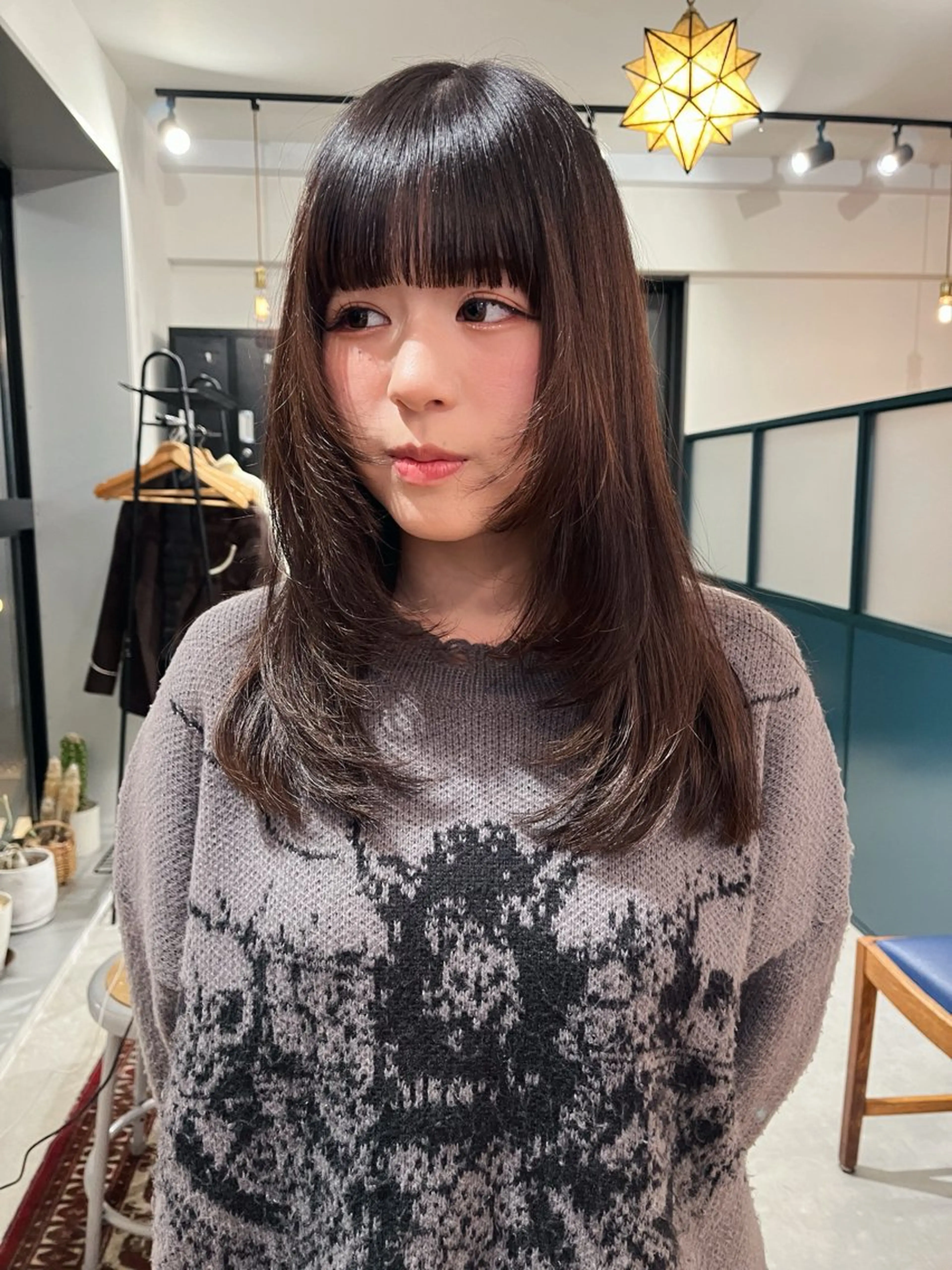 セミロング 暖色カラー 🌼クニトウメイのヘアスタイル
