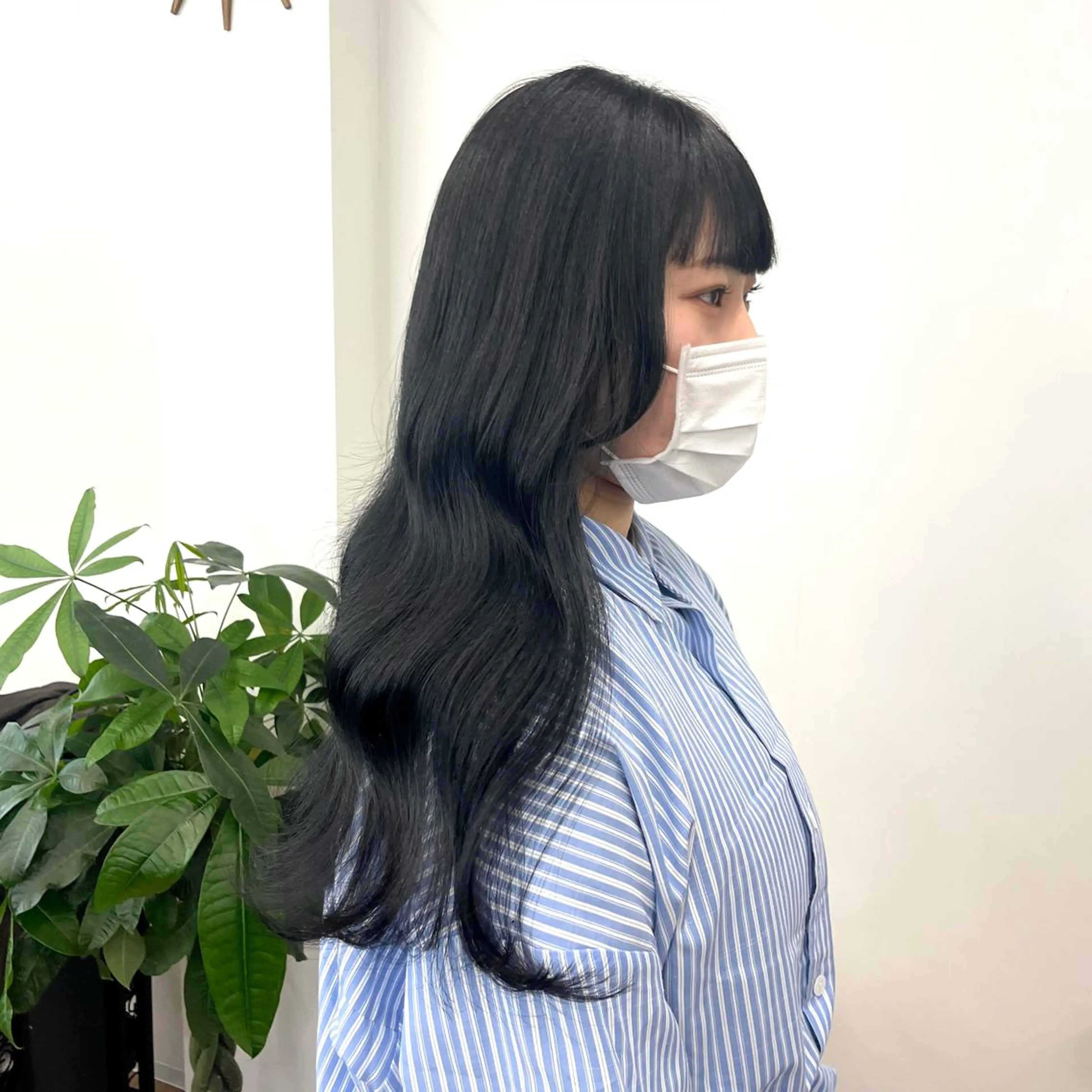 ロング カラー 黒髪 ブルーカラー ブルーブラック HIROKO / 透明感暖色カラー🎀のヘアスタイル