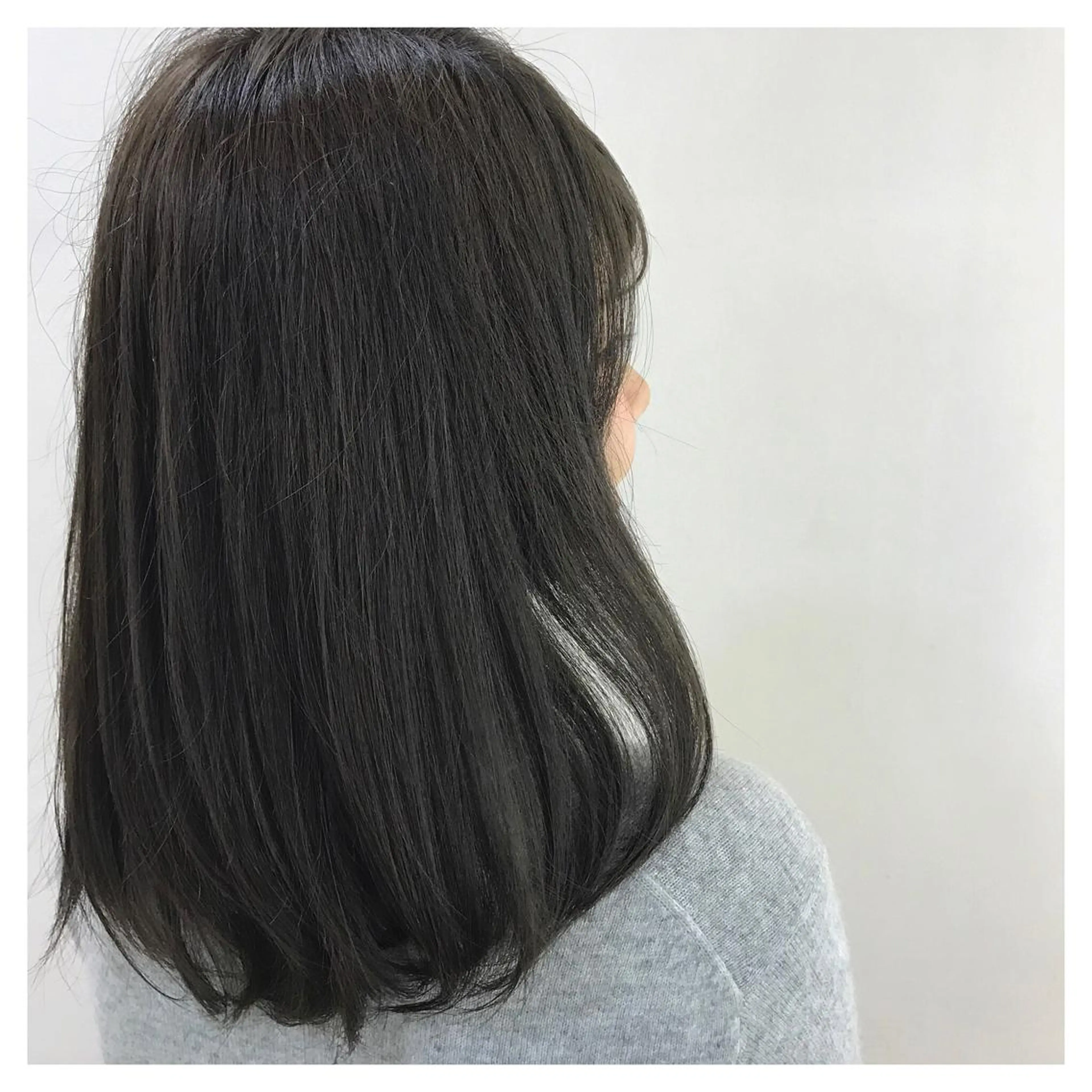 ミディアム カラー グレージュ ﾊｲﾄｰﾝ/ｼｮｰﾄ 村上淳乃🐥のヘアスタイル