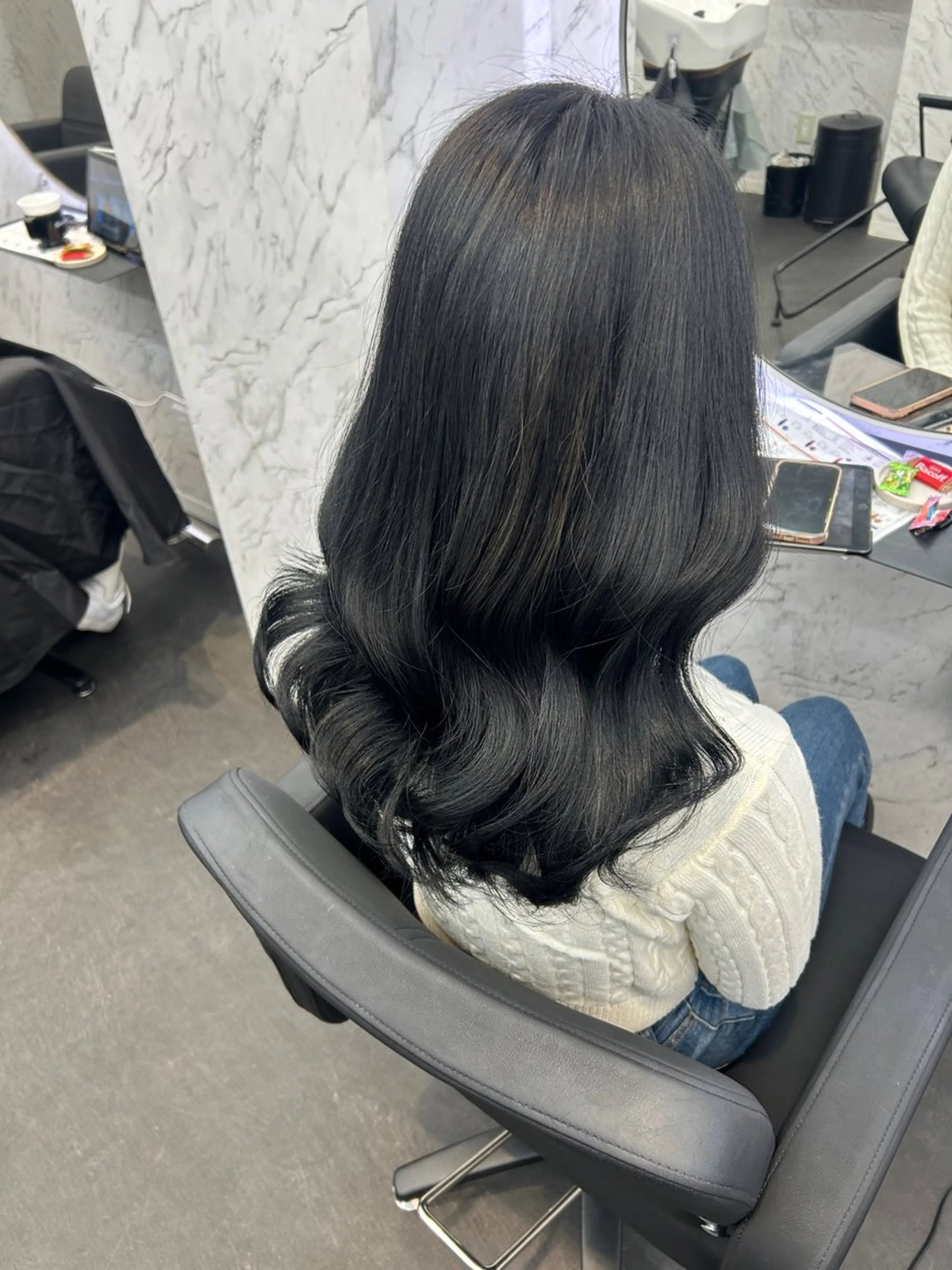ロング カラー 黒髪 ヘアカラー トリートメント 艶カラー 🇰🇷💎MIUのヘアスタイル