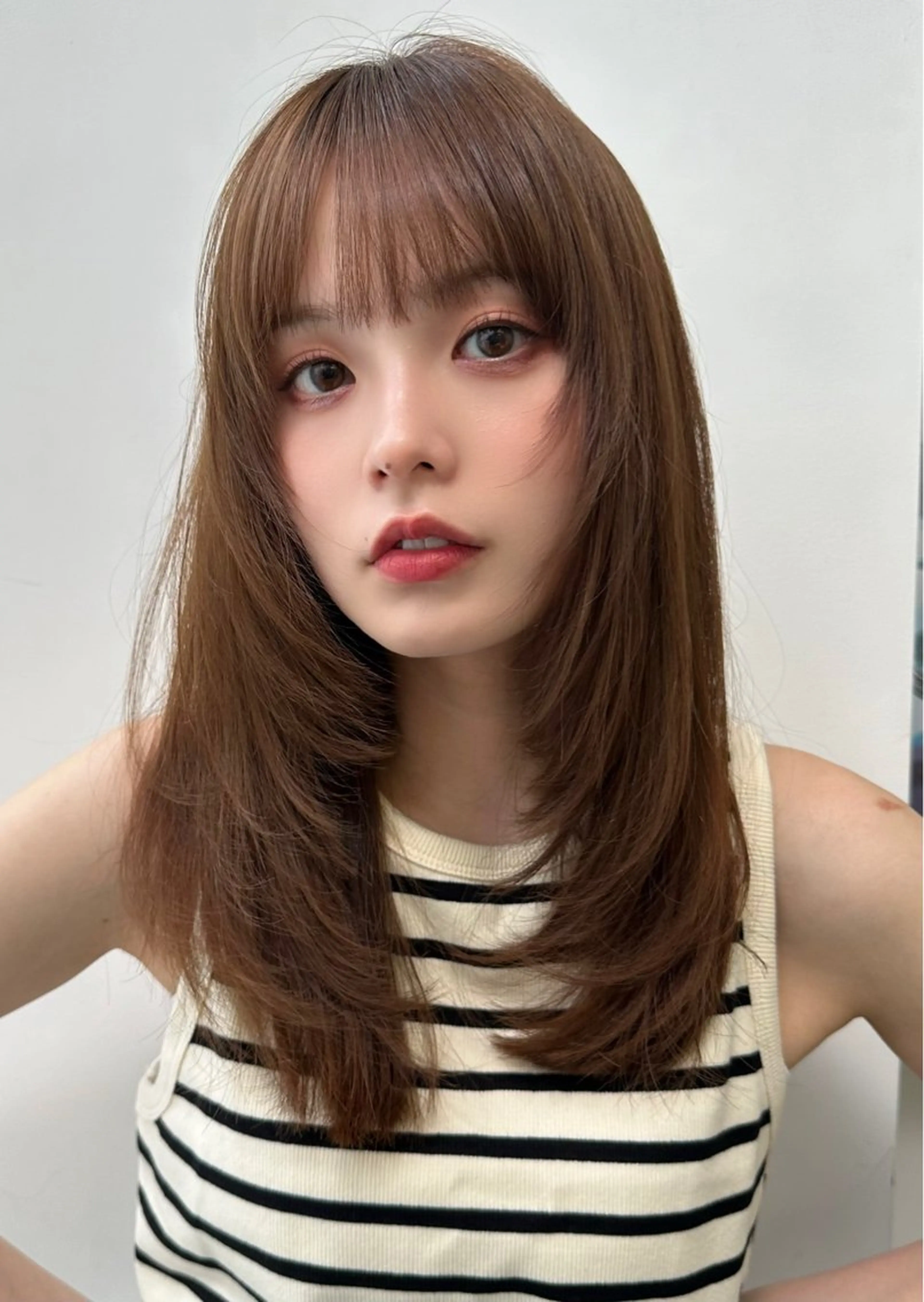 セミロング カラー レイヤーカット 外ハネヘア カット ヘアカラー トリートメント 鈴木 一貴のヘアスタイル
