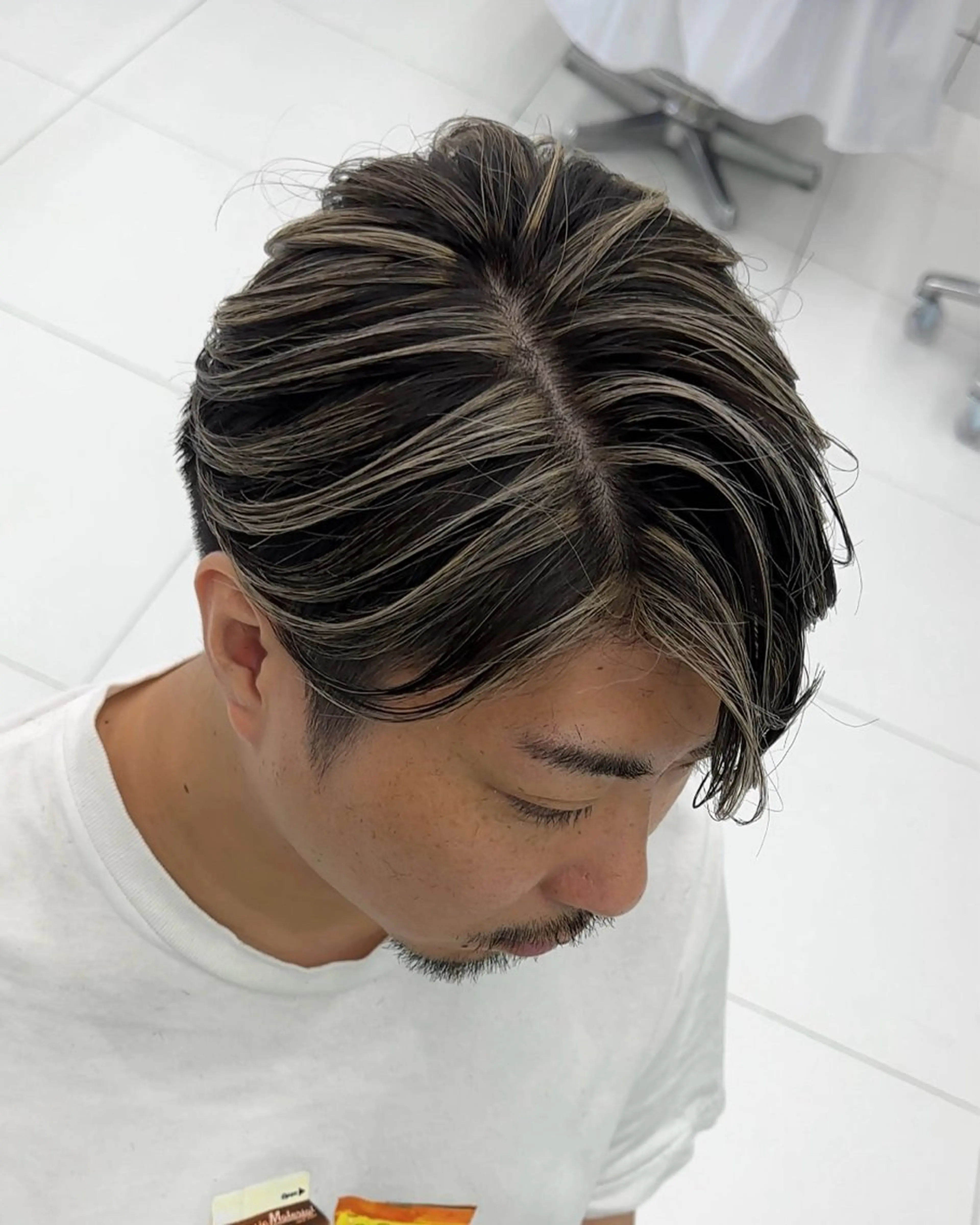 メンズ メンズハイライト メンズメッシュ カット ヘアカラー 白髪ぼかしメッシュ/ 大人メッシュ/ゆうとのヘアスタイル