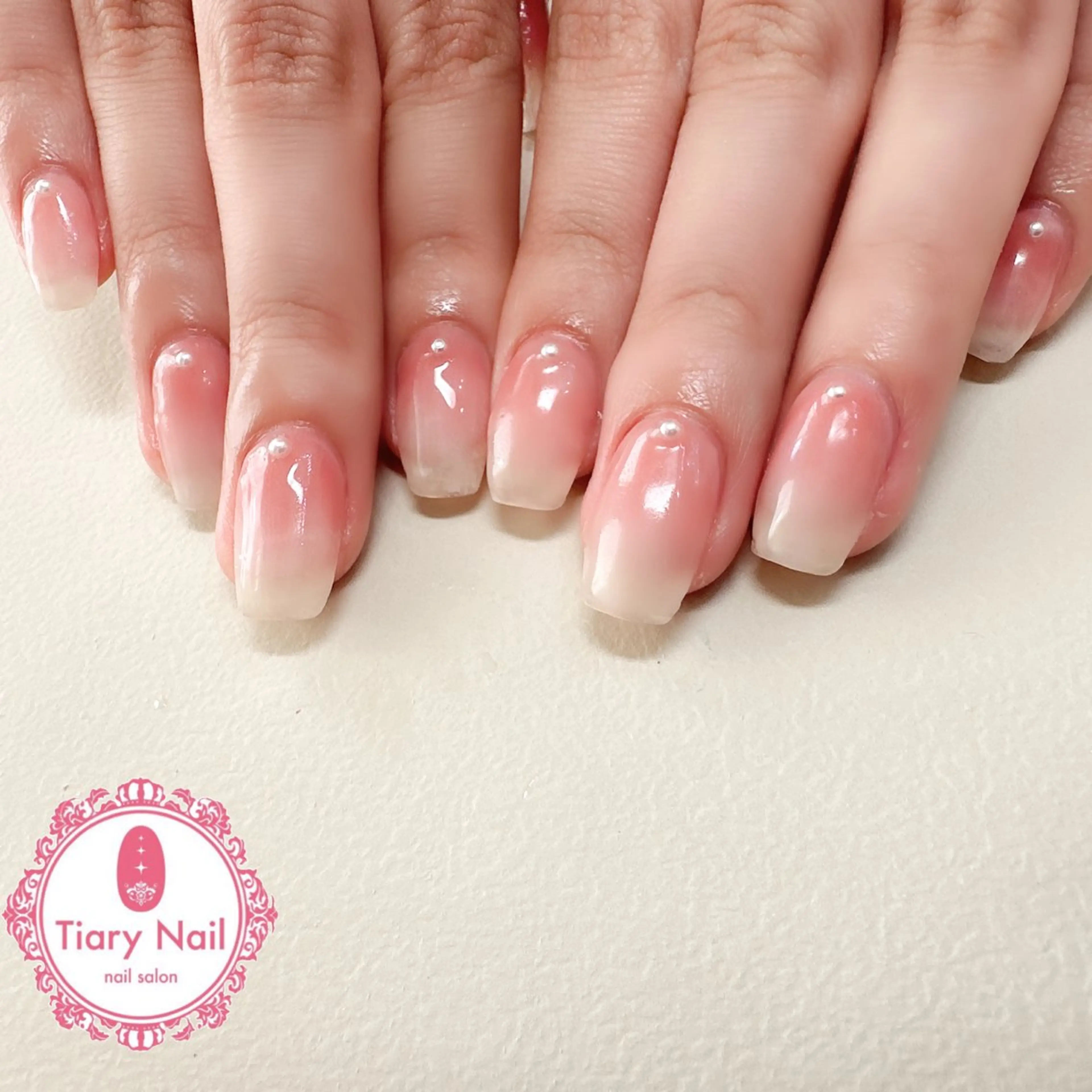 ネイル tiarynail K Kのネイルデザイン