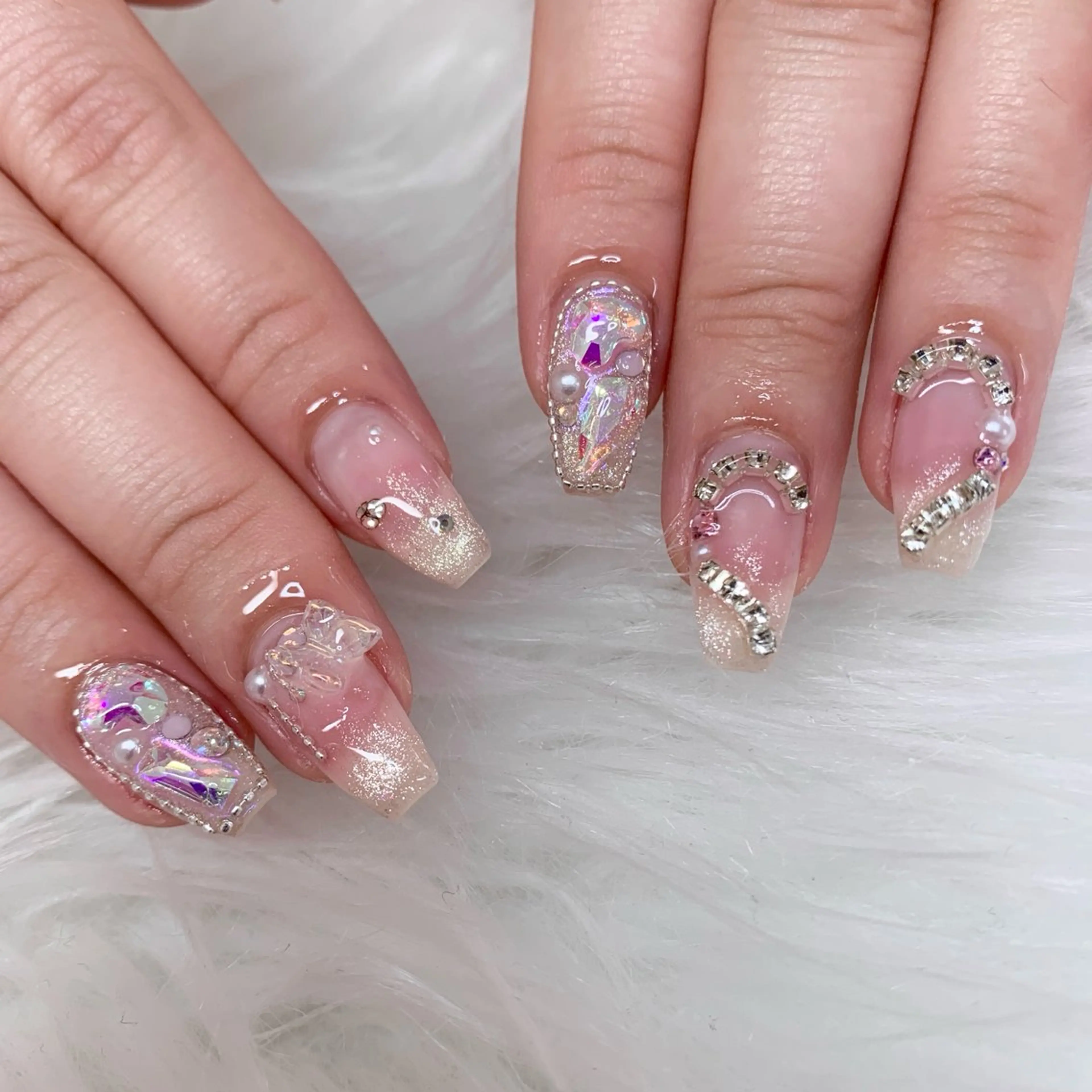 ネイル ハート ハンドネイル La neige* yuki 🥯🍑のネイルデザイン