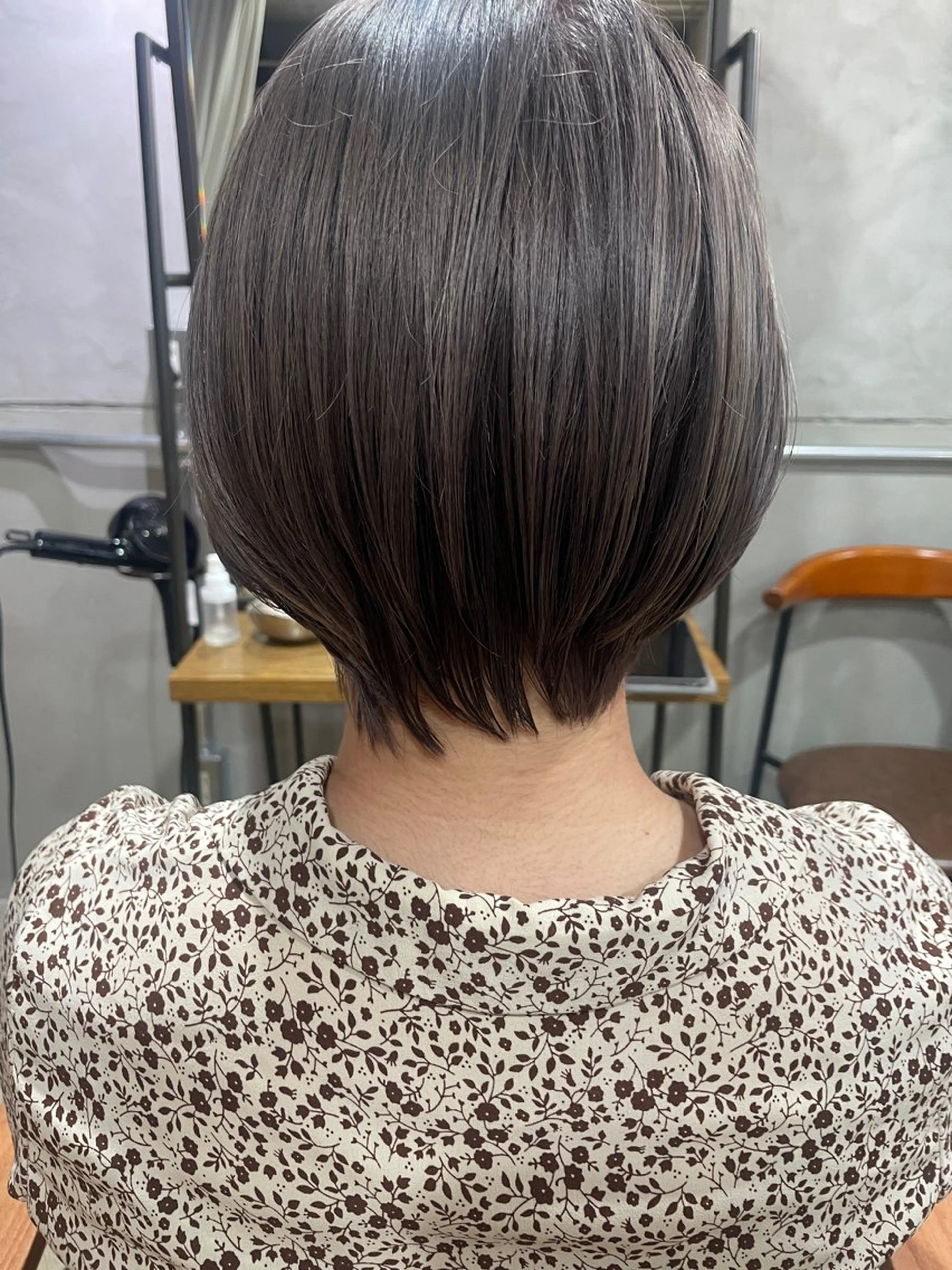 ショート カラー 透明感カラー カット ヘアカラー トリートメント さの あやねのヘアスタイル