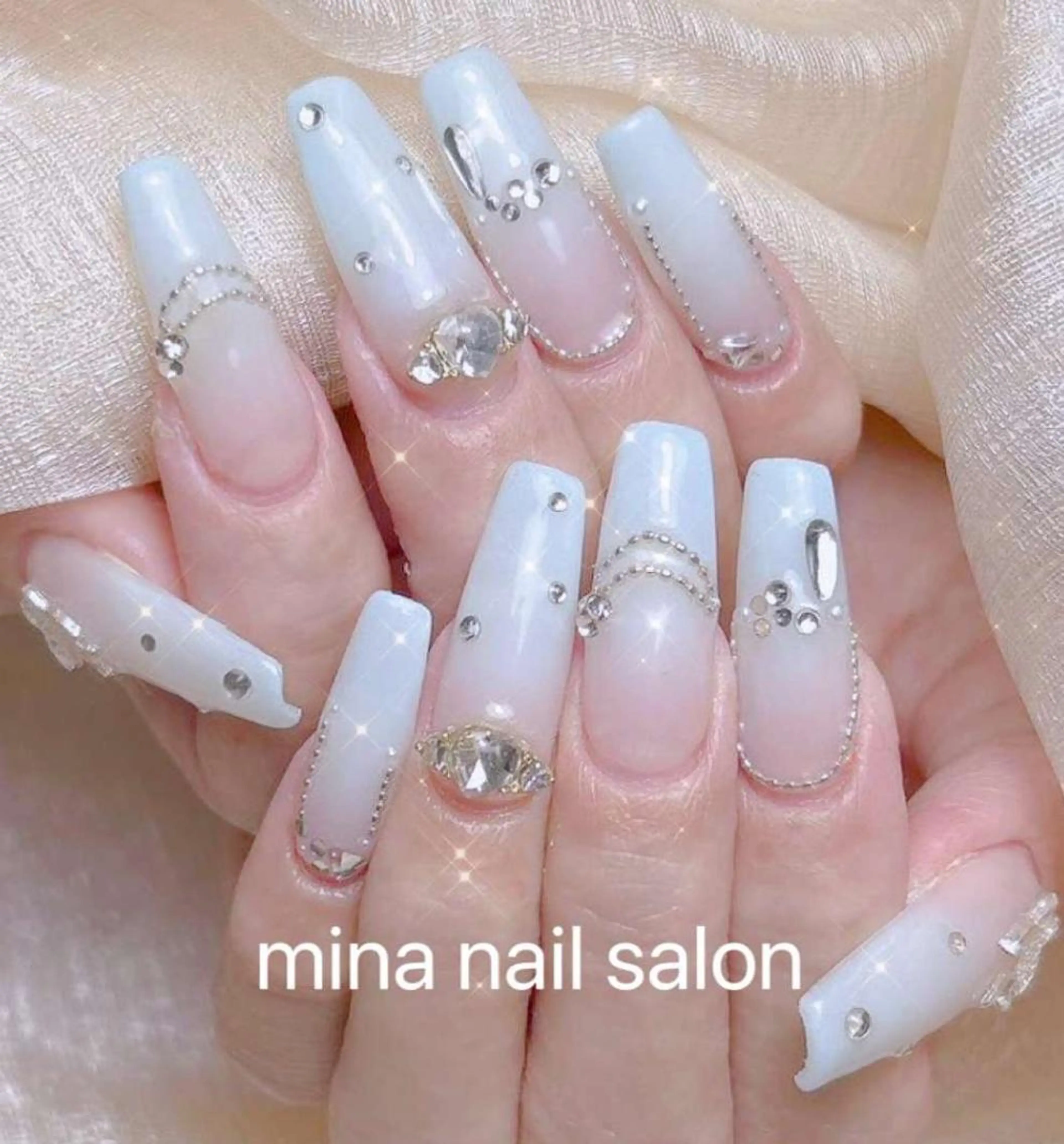 ネイル Mina🧸 韓国風ネイル🎀のネイルデザイン