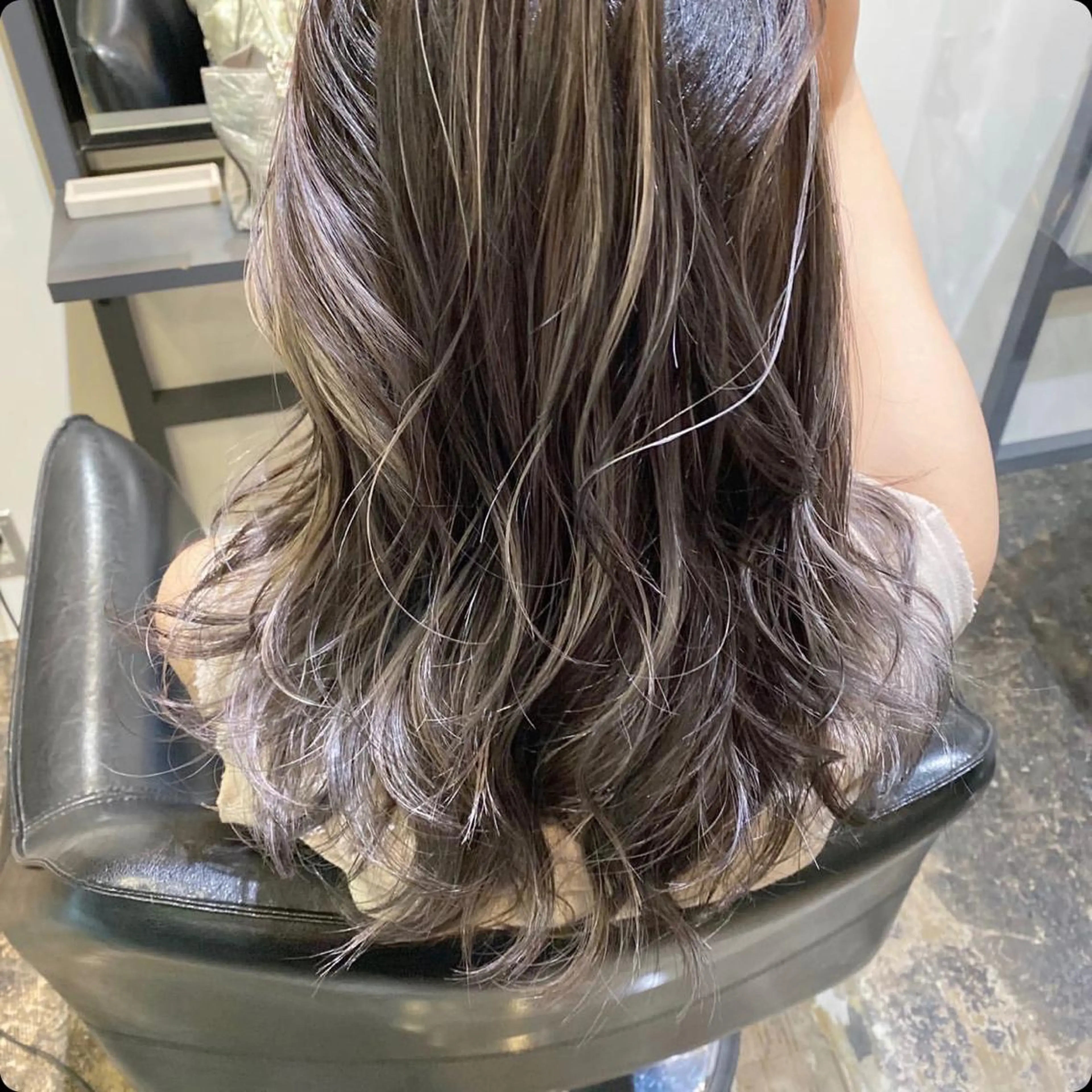 セミロング カラー ヘアカラー トリートメント TRUCK トラックのヘアスタイル