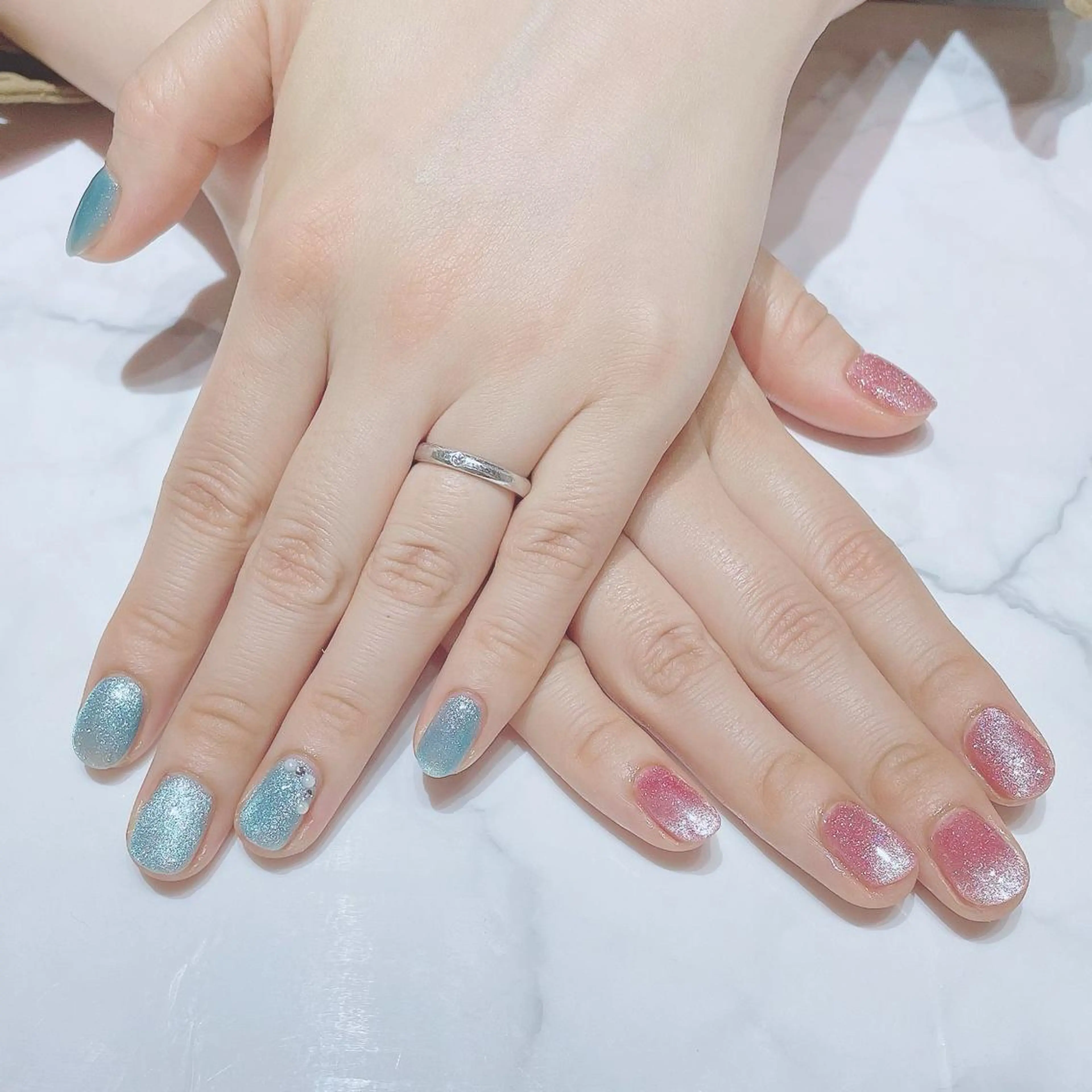 ネイル ワンカラーネイル ストーンネイル ネイルサロン Belleのネイルデザイン