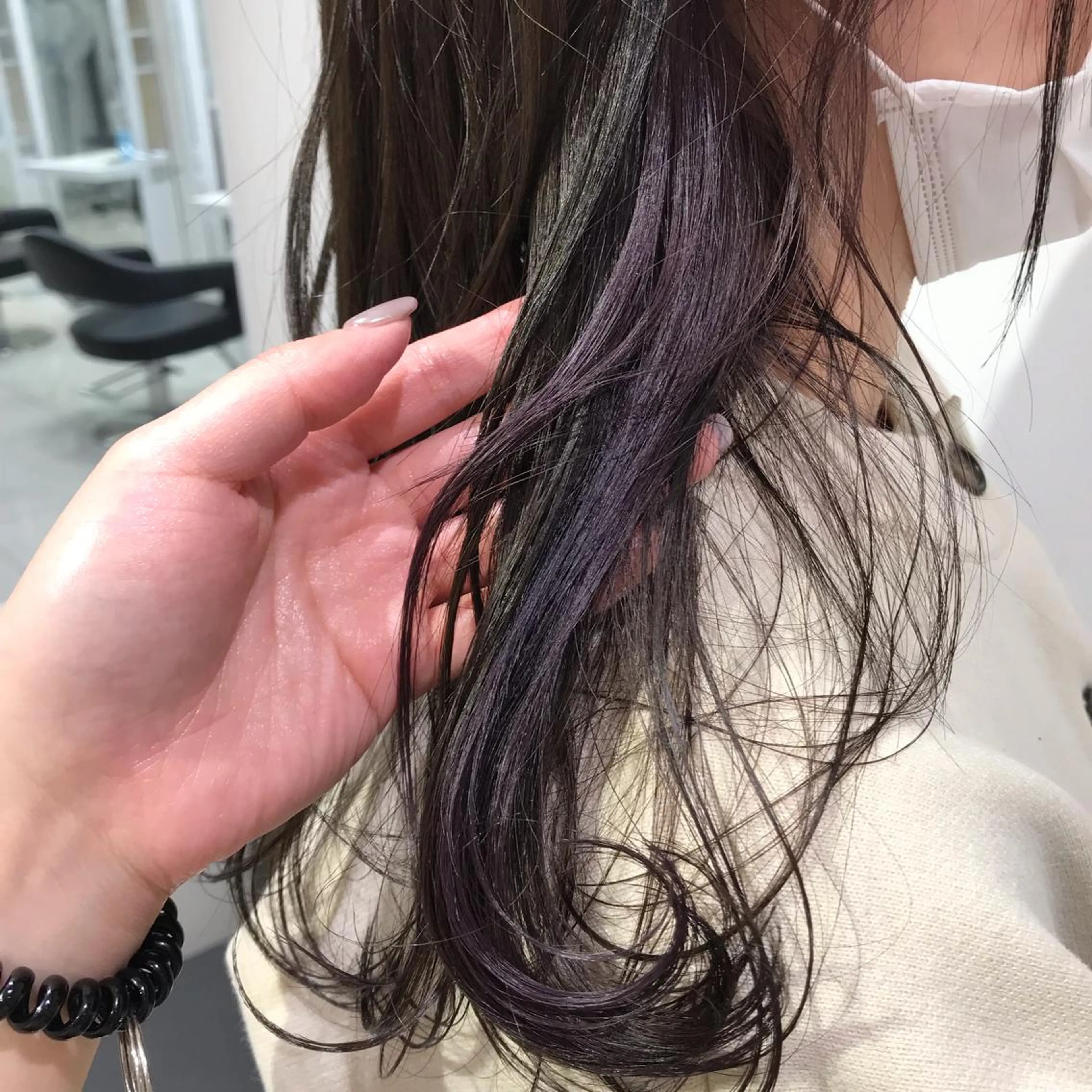 セミロング カラー 透明感カラー ラベンダーカラー ヘアカラー トリートメント 暖色カラー🌹 中山由梨のヘアスタイル