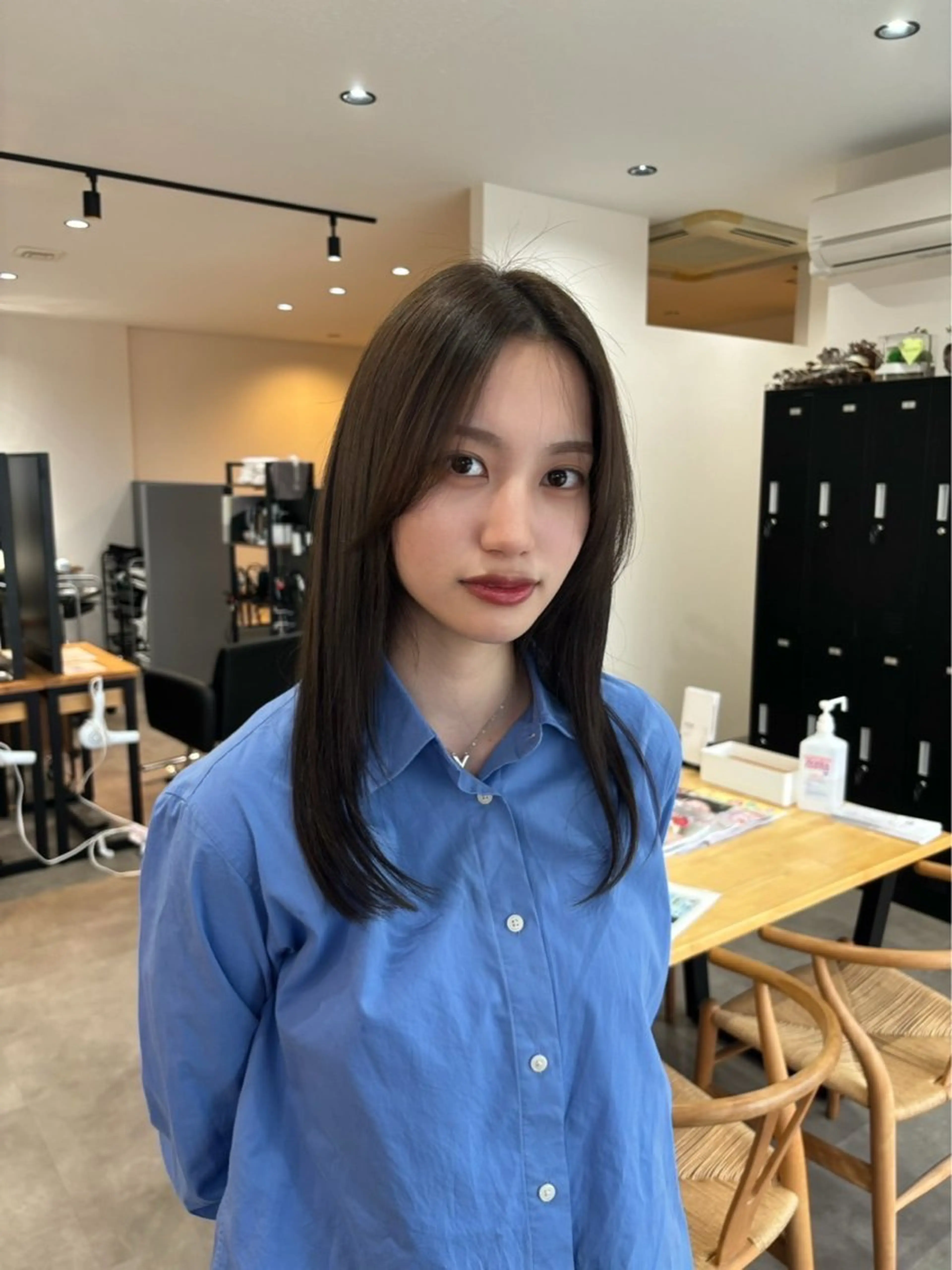 セミロング カラー 透明感カラー🫧🤍 /wakaのヘアスタイル