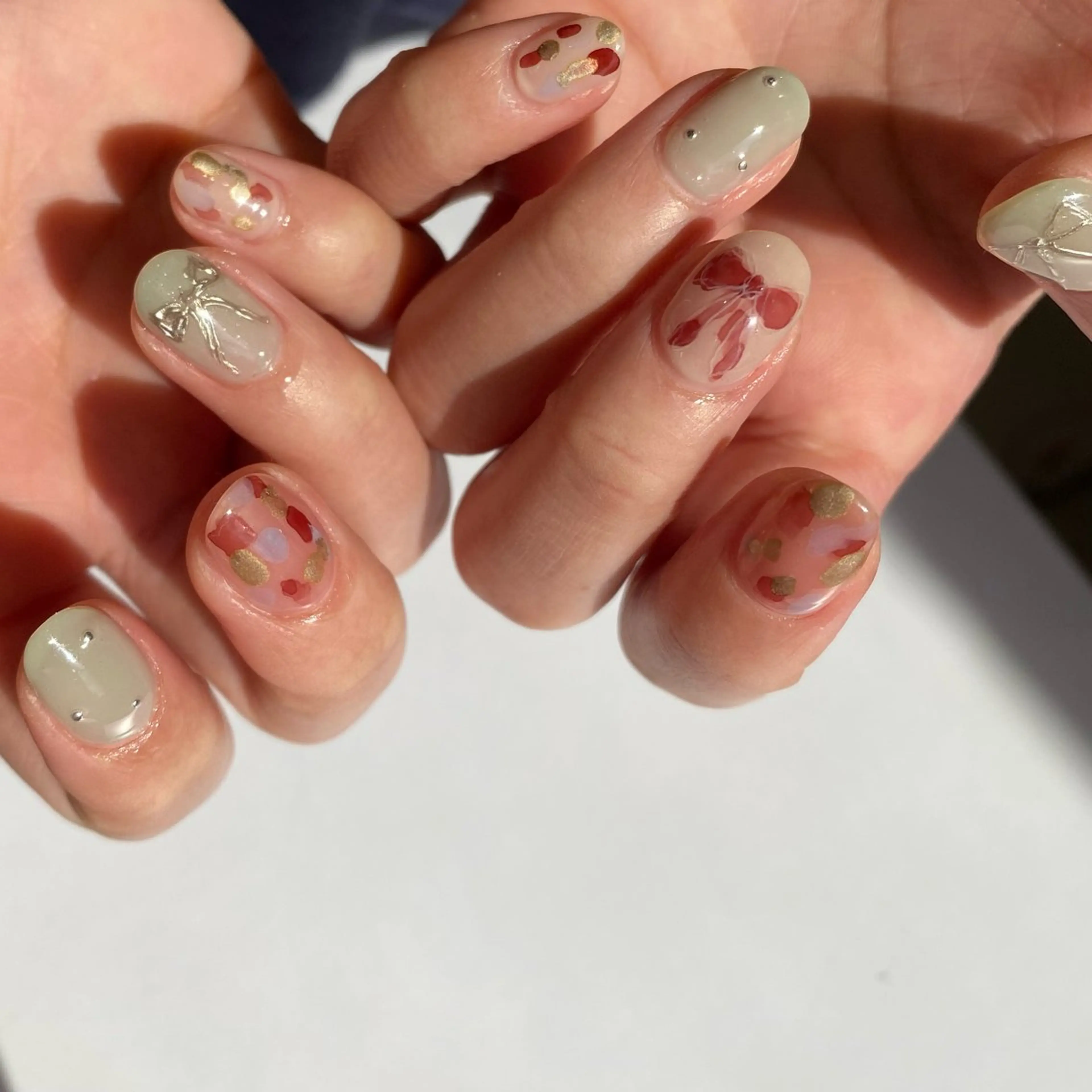 ネイル オーロラネイル マグネットネイル ニュアンスネイル シンプルネイル 春ネイル ハンドネイル 草加ニュアンスネイル 🌚hersのネイルデザイン