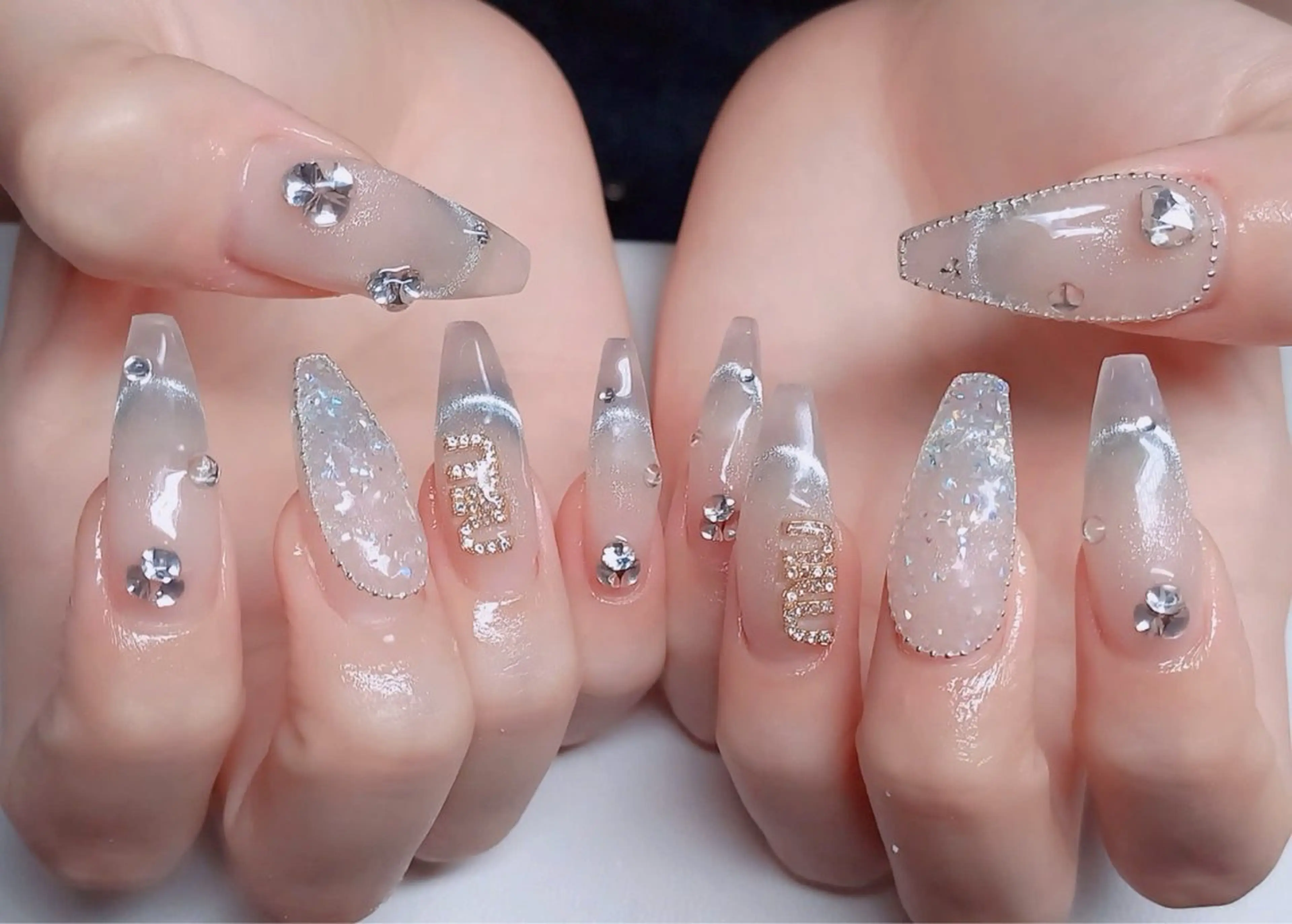 ネイル オーロラネイル フレンチネイル ジェルネイル ハロウィン 韓国ネイル ハンドネイル H.baby Nail Salonのネイルデザイン