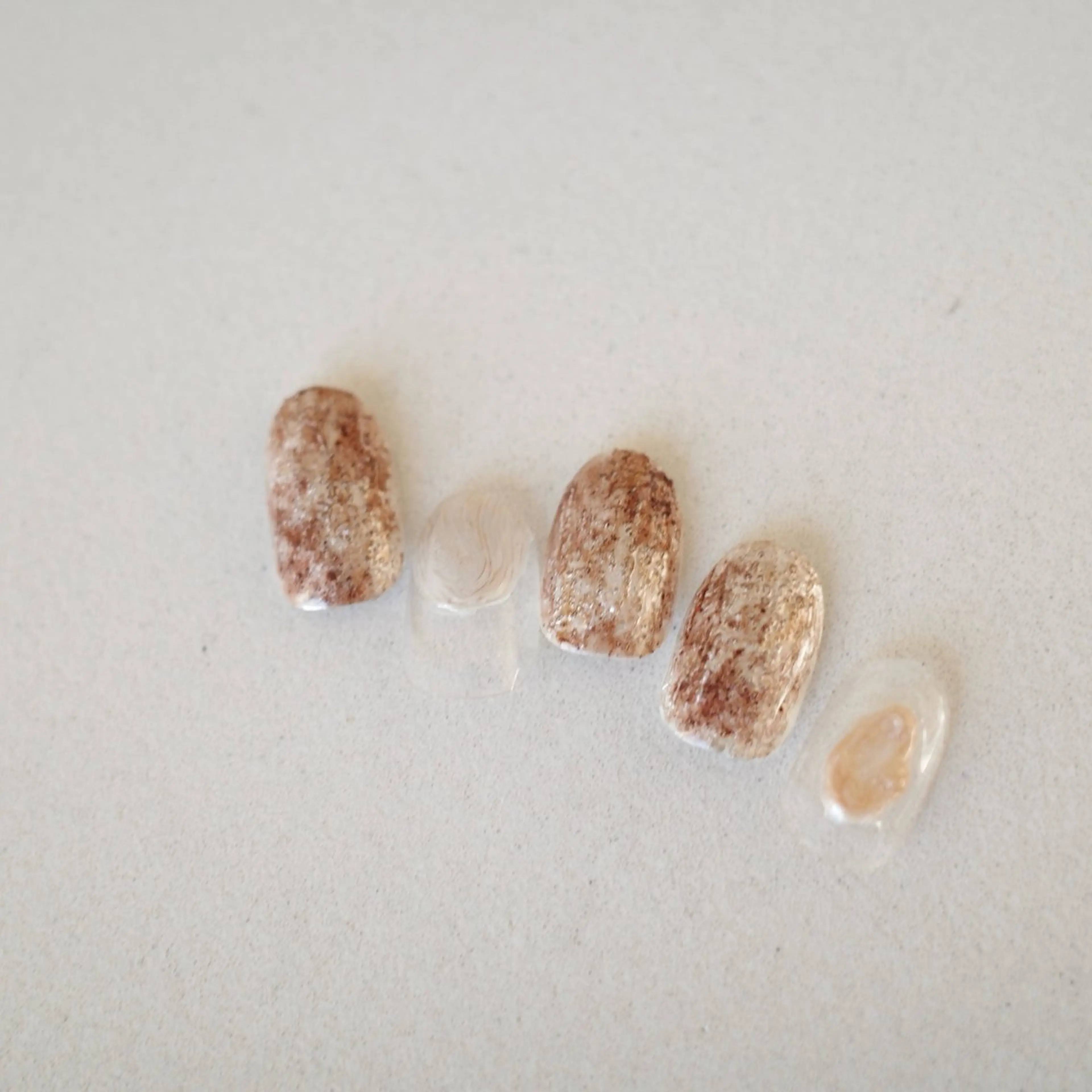 ネイル フラッシュネイル マグネットネイル ニュアンスネイル シンプルネイル 冬ネイル ハンドネイル sösö nail所属・sösö nailのネイルデザイン