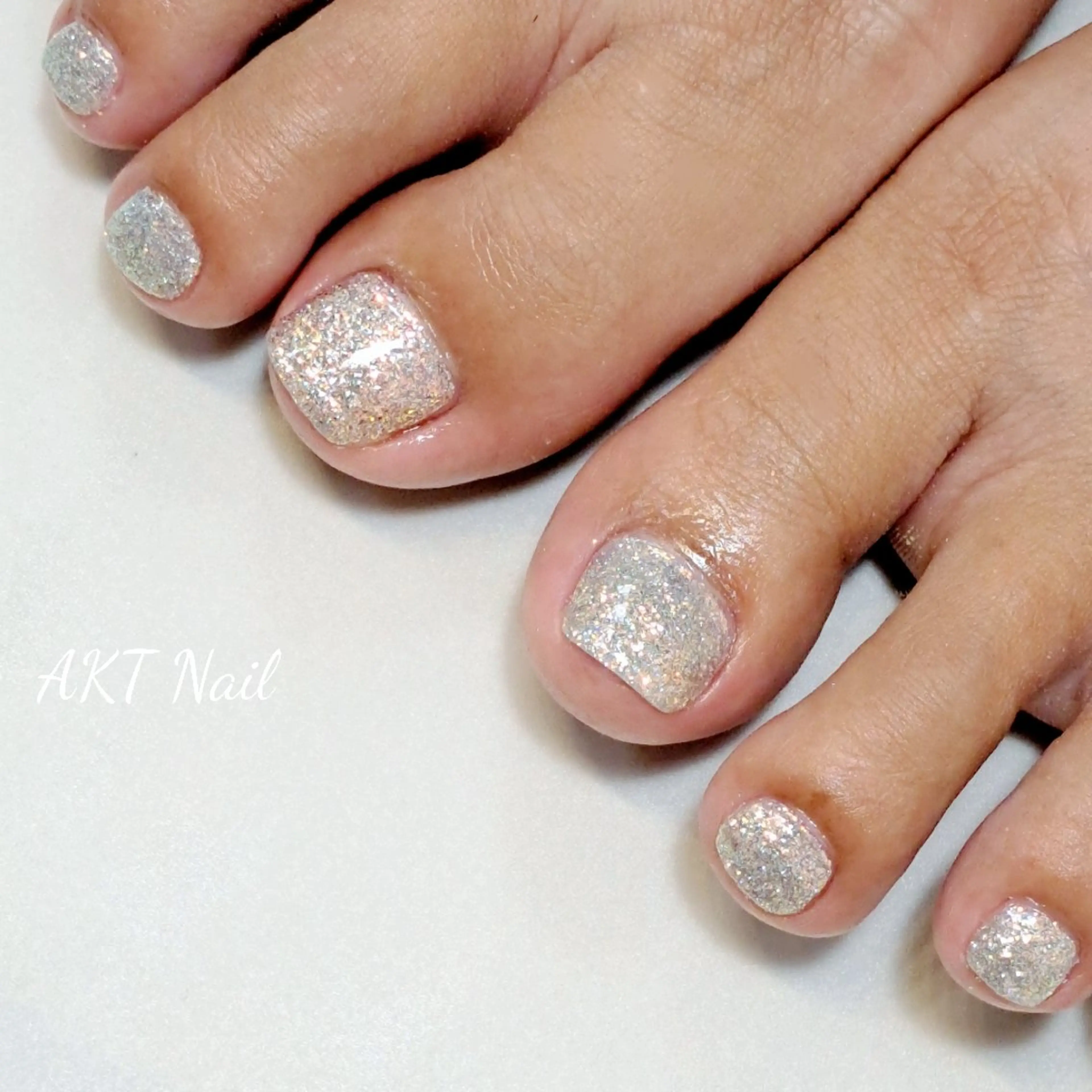 ネイル フットネイル AKT NAIL所属・AKT Beauty ドライヘッドスパのネイルデザイン
