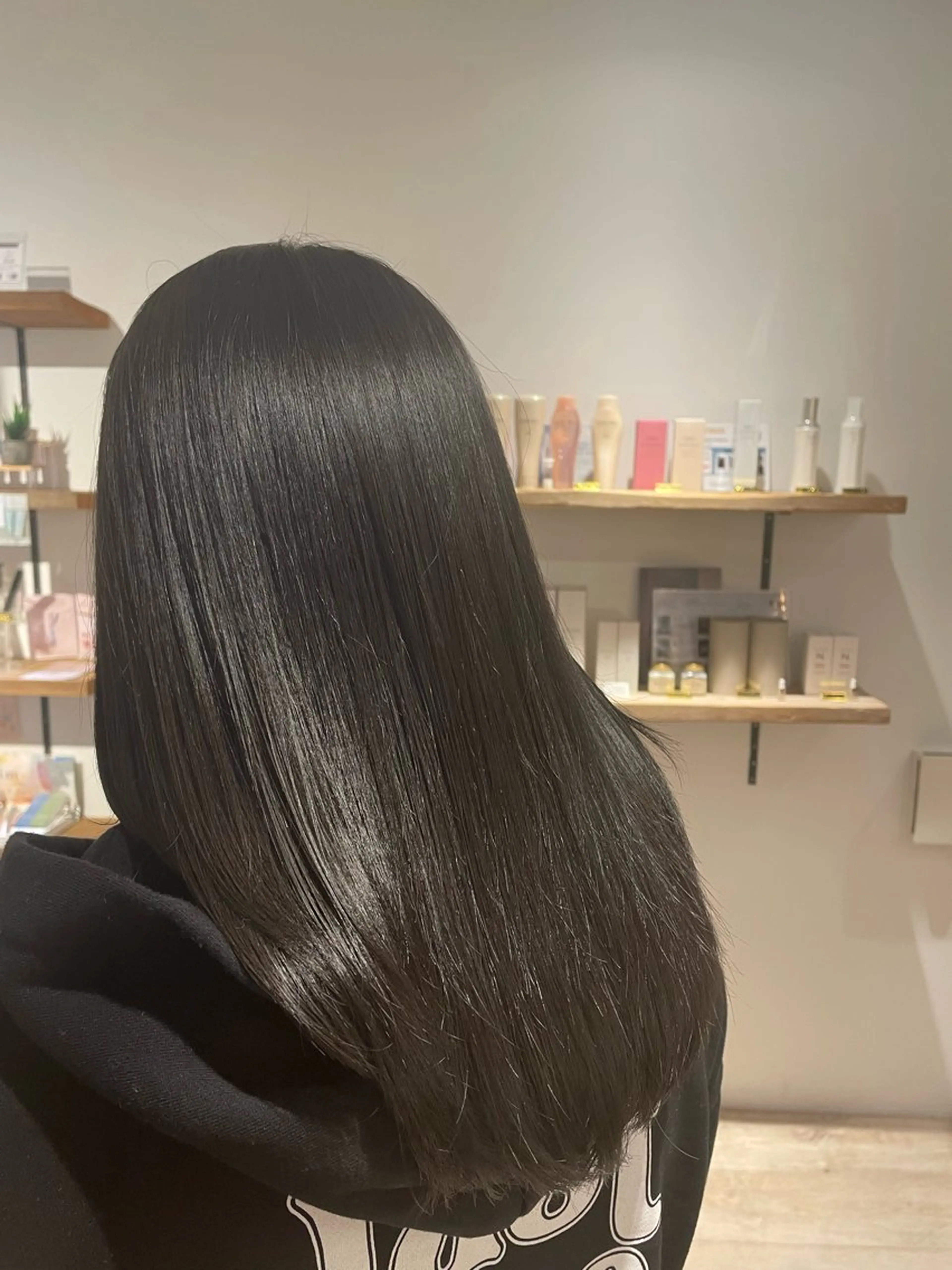 カラー diar湘南台店所属・ふくだももこ🍑 つるっとボブのヘアスタイル