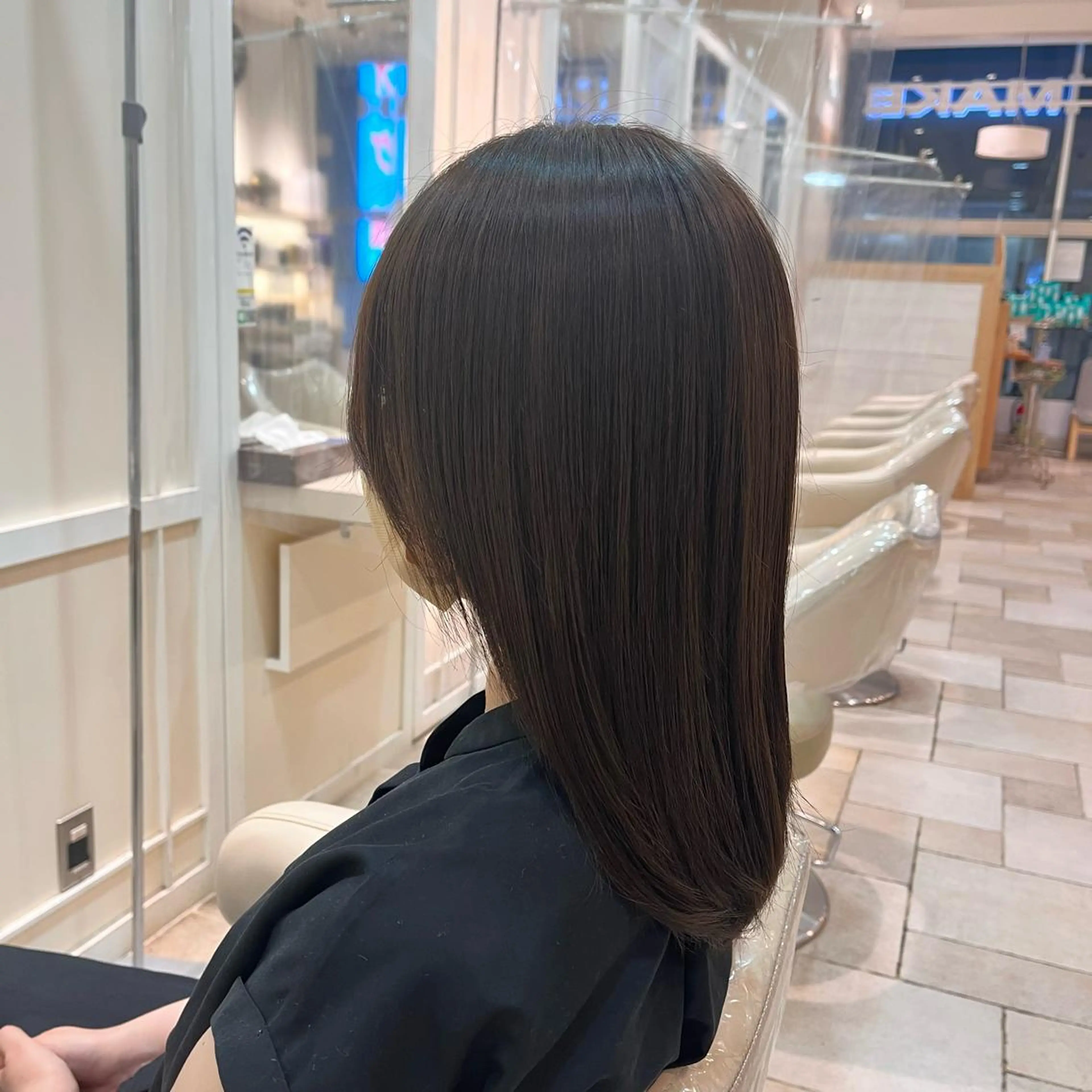 セミロング ハイトーン/ピンク 🎀山岸 沙弥香のヘアスタイル
