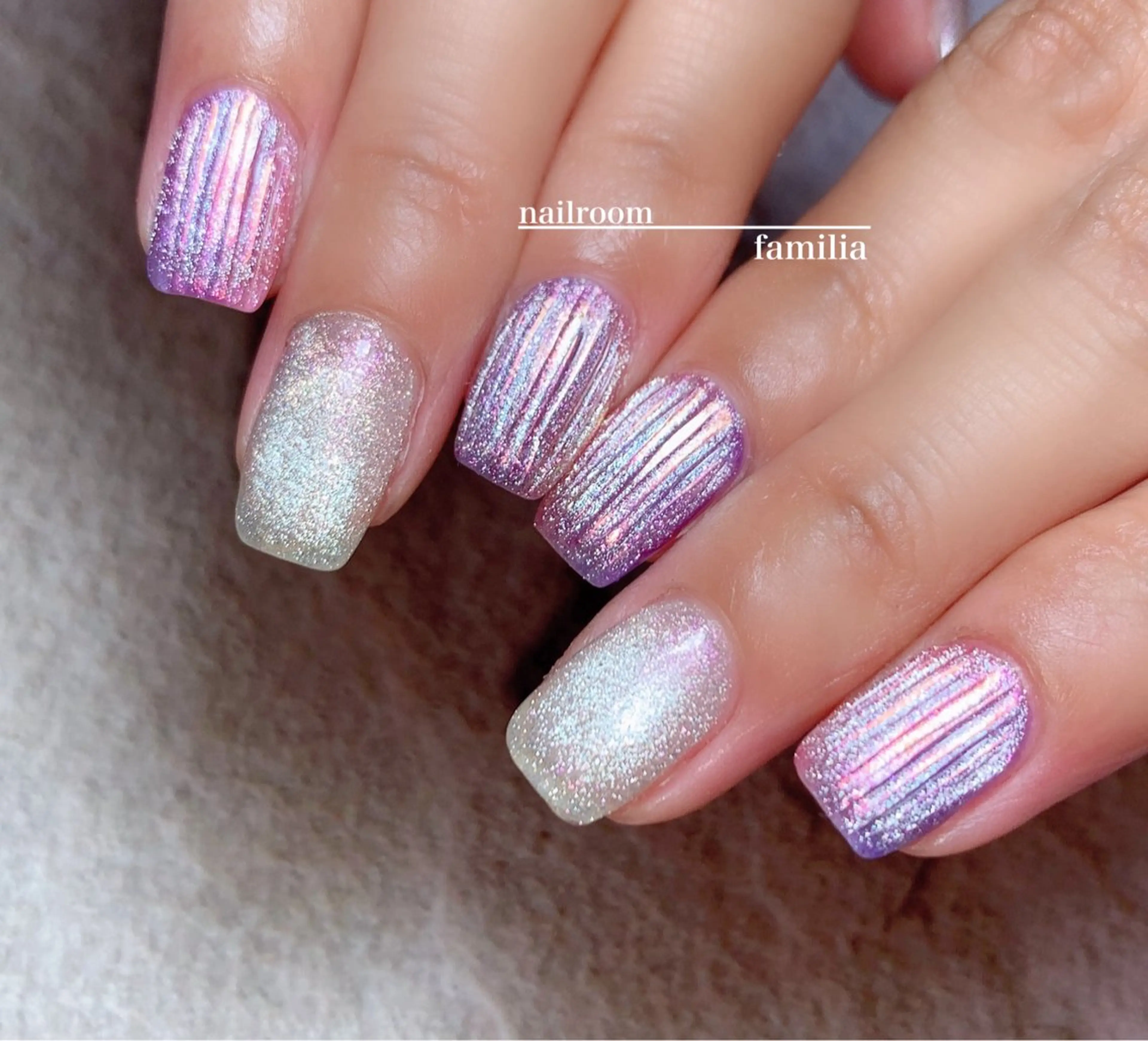 ネイル オーロラネイル マグネットネイル ハンドネイル -nailroom- familiaのネイルデザイン