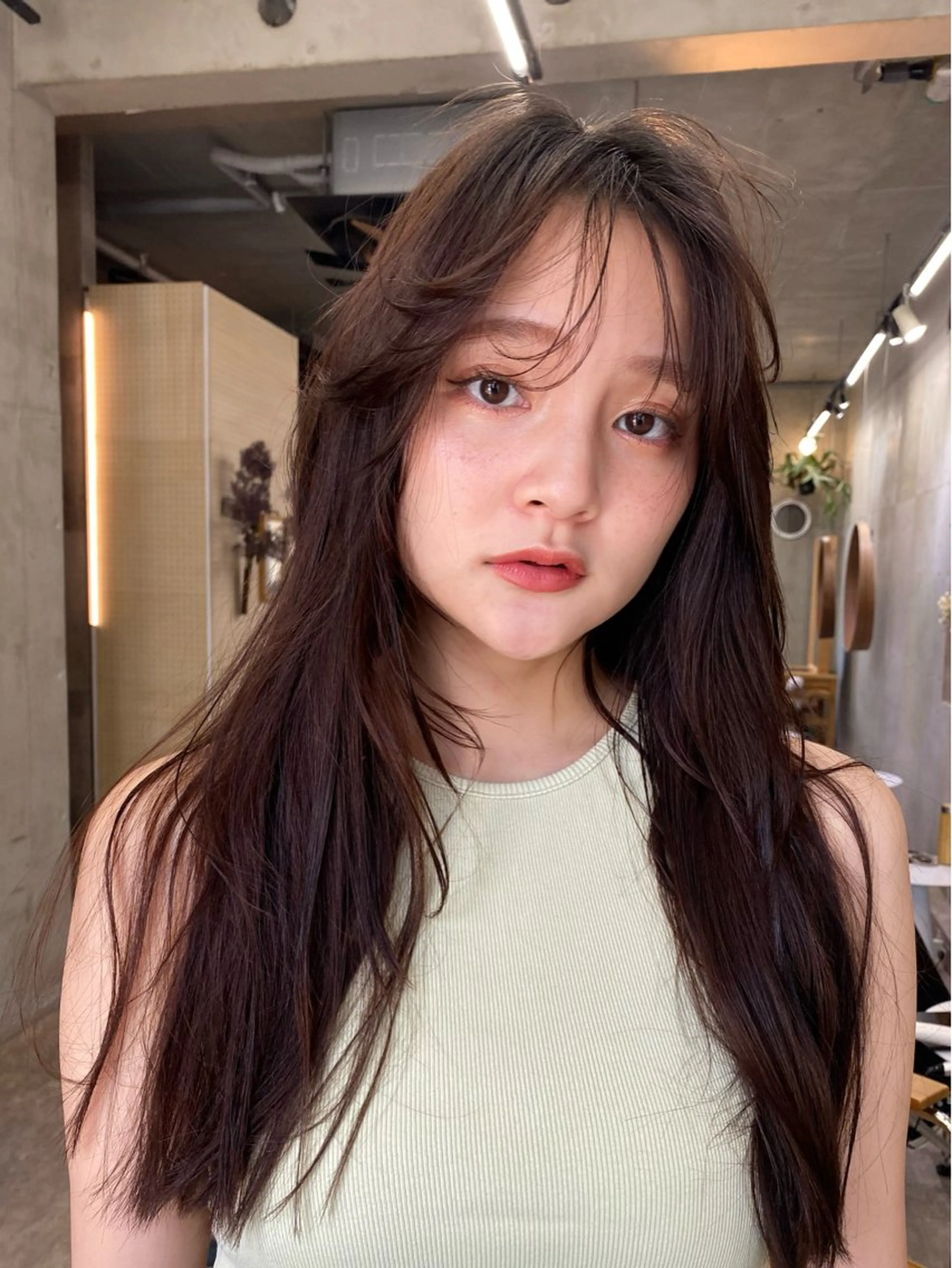 セミロング 顔周りカット カット SALT WATER所属・🫐 𝐌𝐚𝐨 🫐似合わせcutのヘアスタイル