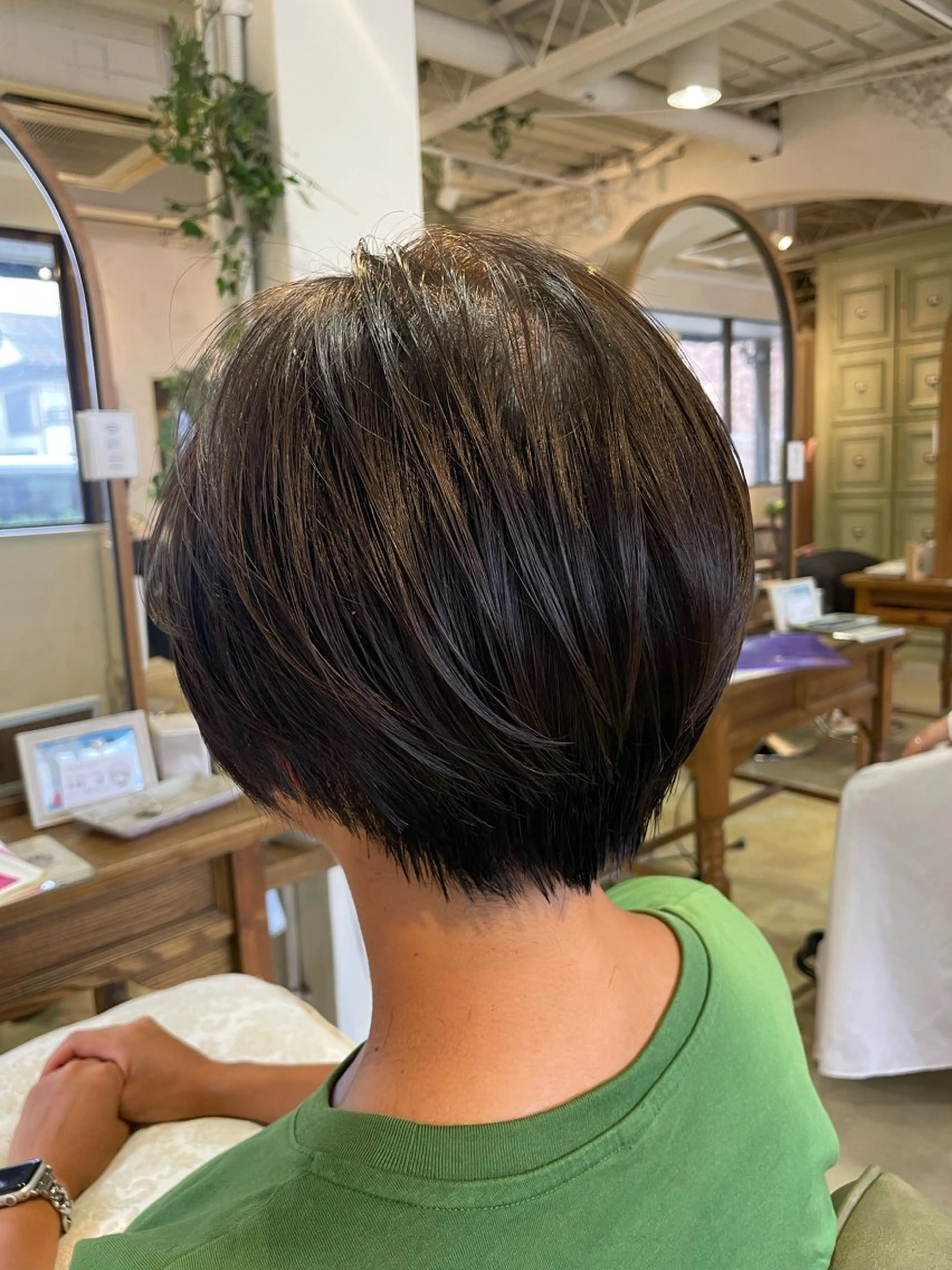 ショート ボブ ハイライト 髪質改善 レイヤーカット ショートヘア Kahuli hair Ulu所属・Ulu RITSUのヘアスタイル