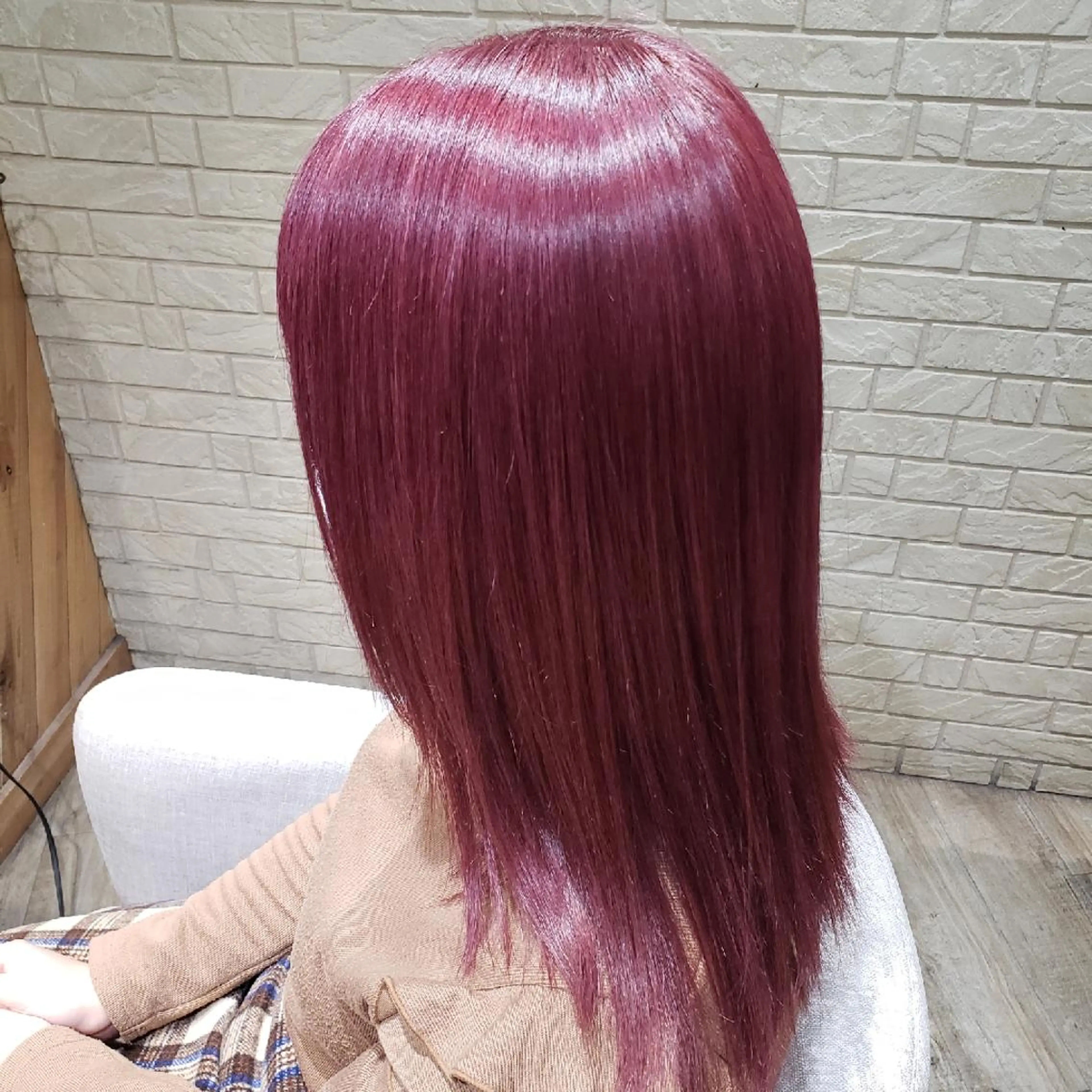 ロング カラー ブリーチ ピンクカラー CORE所属・横部 絵美のヘアスタイル