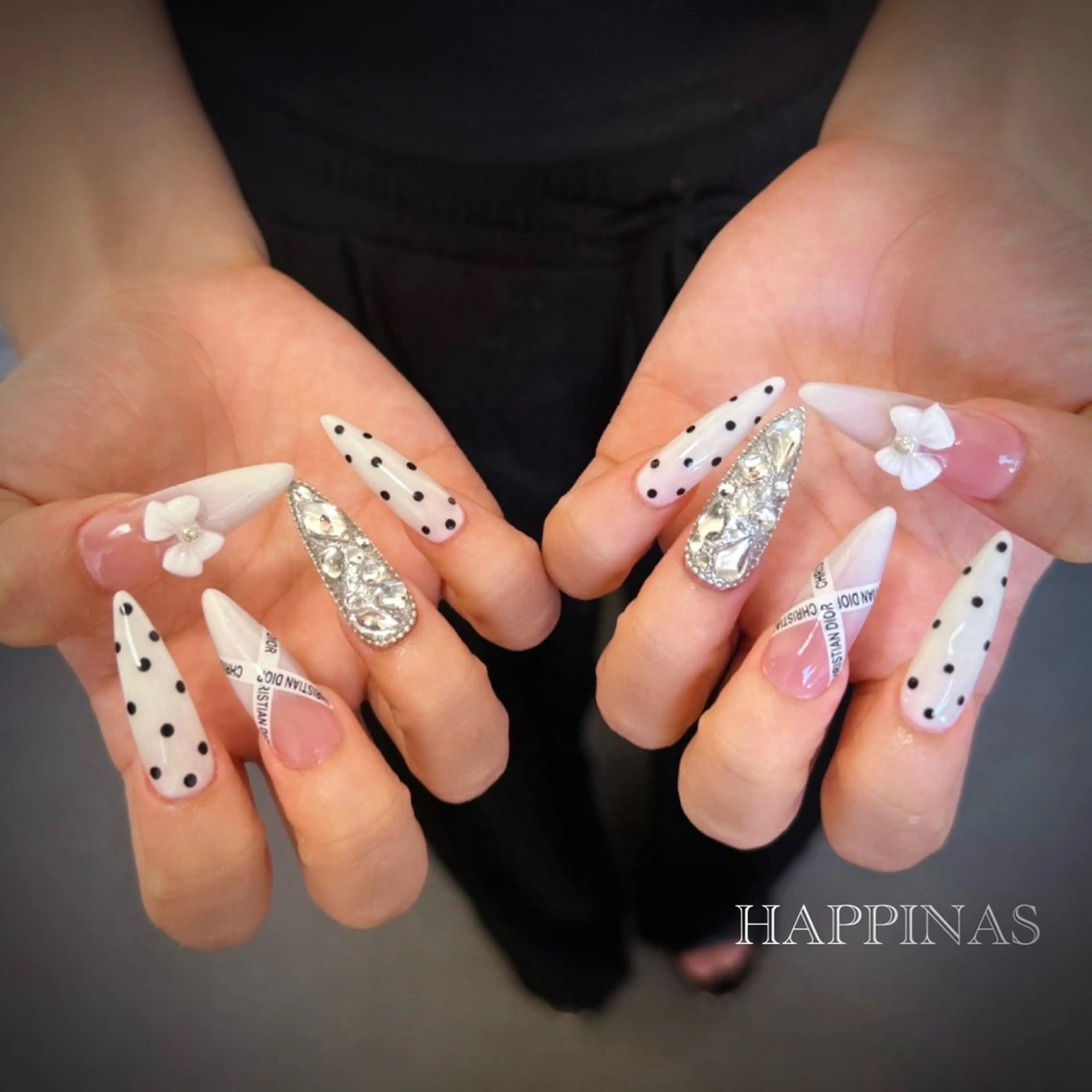 ネイル ガーリー スカルプネイル ワンホンネイル ハンドネイル HAPPINAS ののかのネイルデザイン
