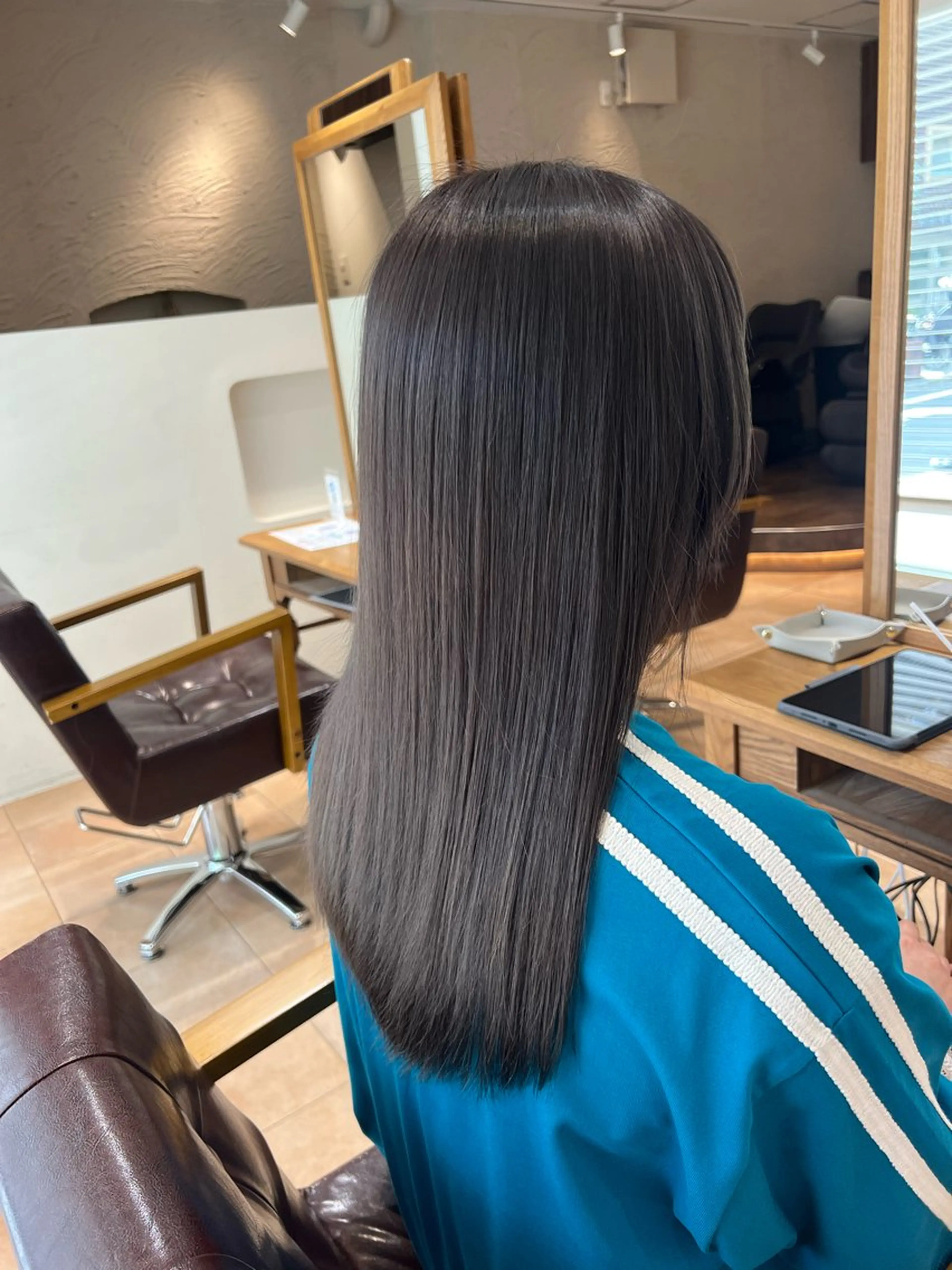 セミロング カラー 🥀韓国ヘア🥀 宮津真菜のヘアスタイル