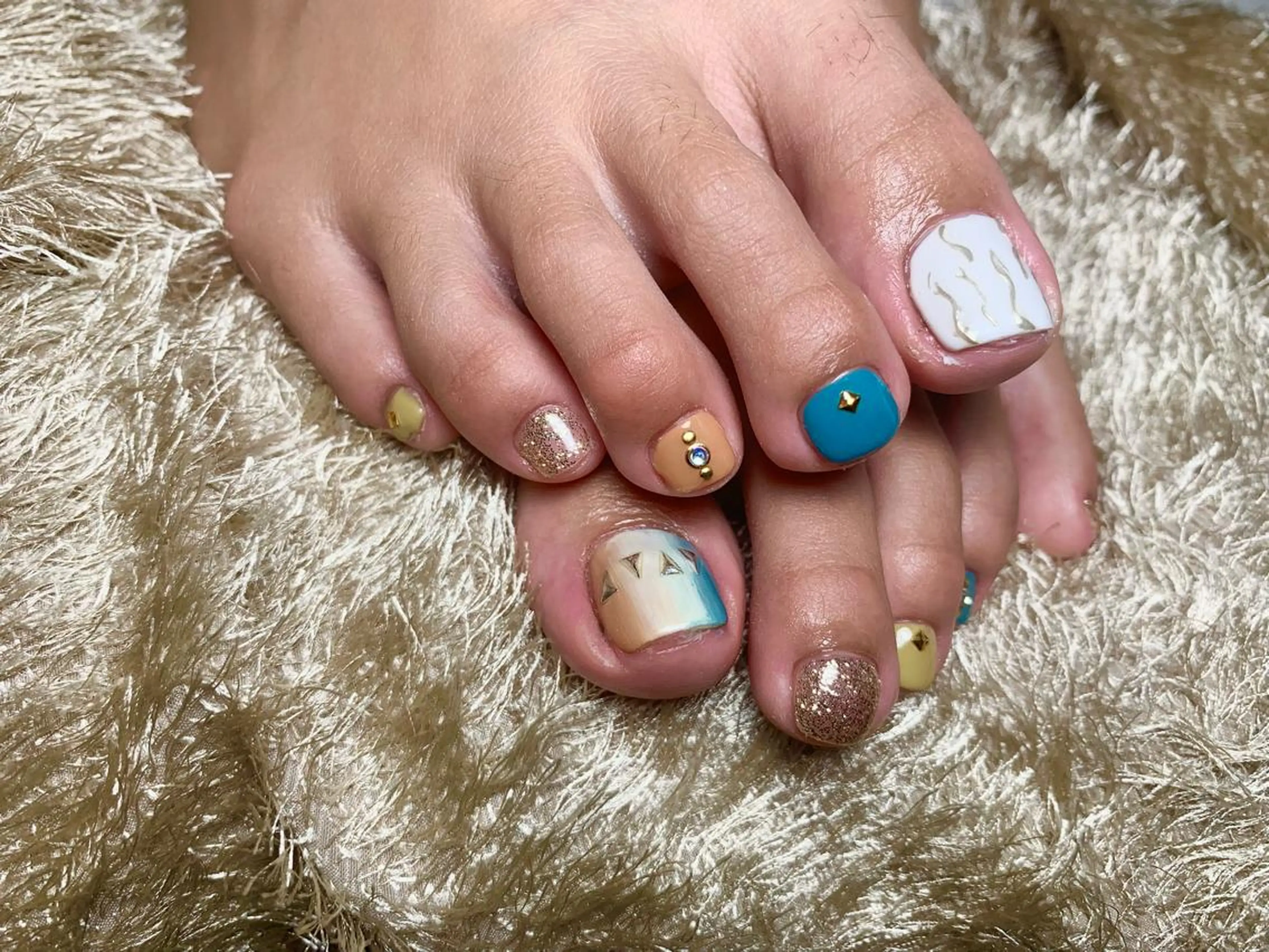 ネイル マルサンカクシカク所属・○△□ 守口市のネイルデザイン