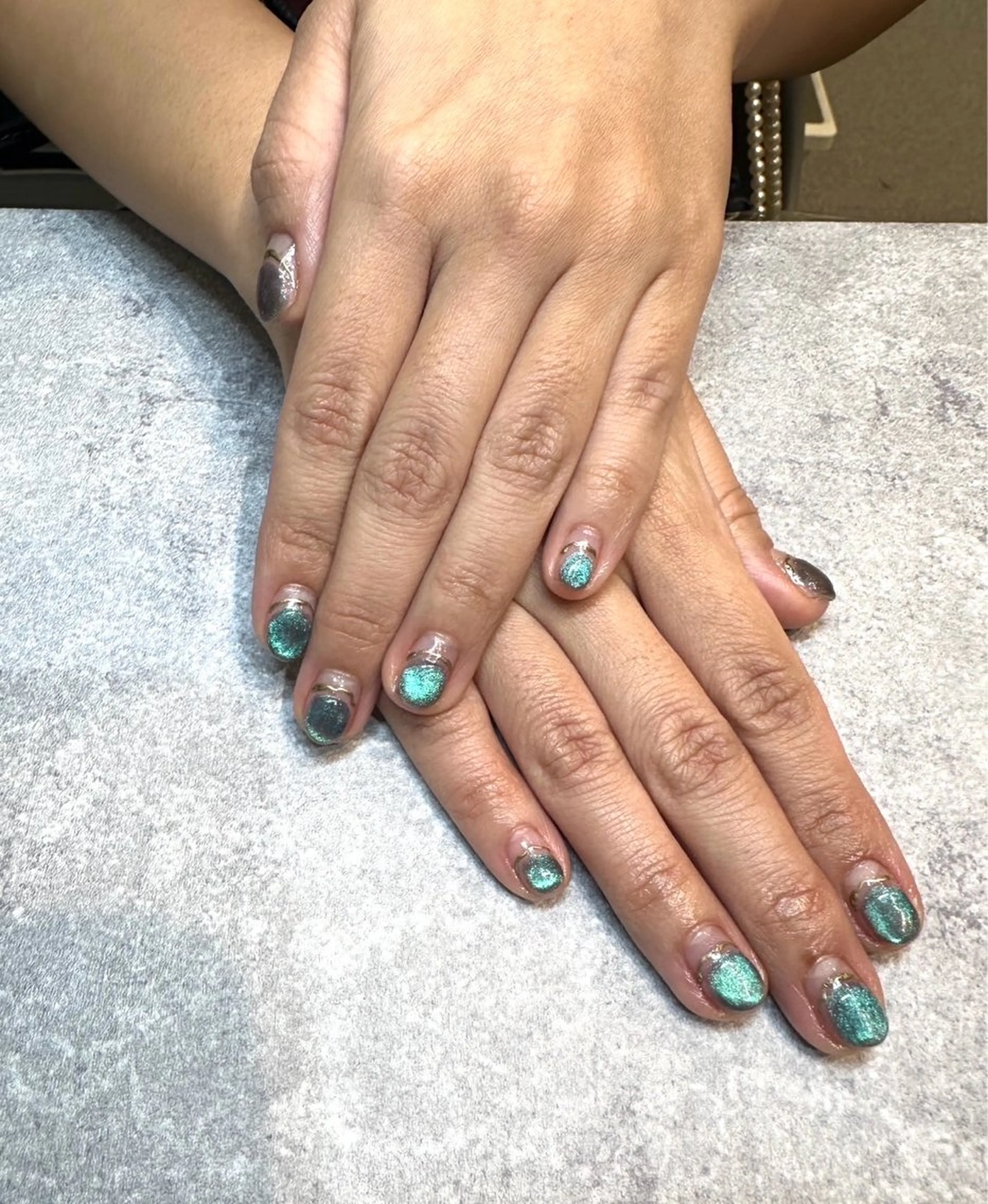 ネイル マグネットネイル ニュアンスネイル Fujii AERのネイルデザイン