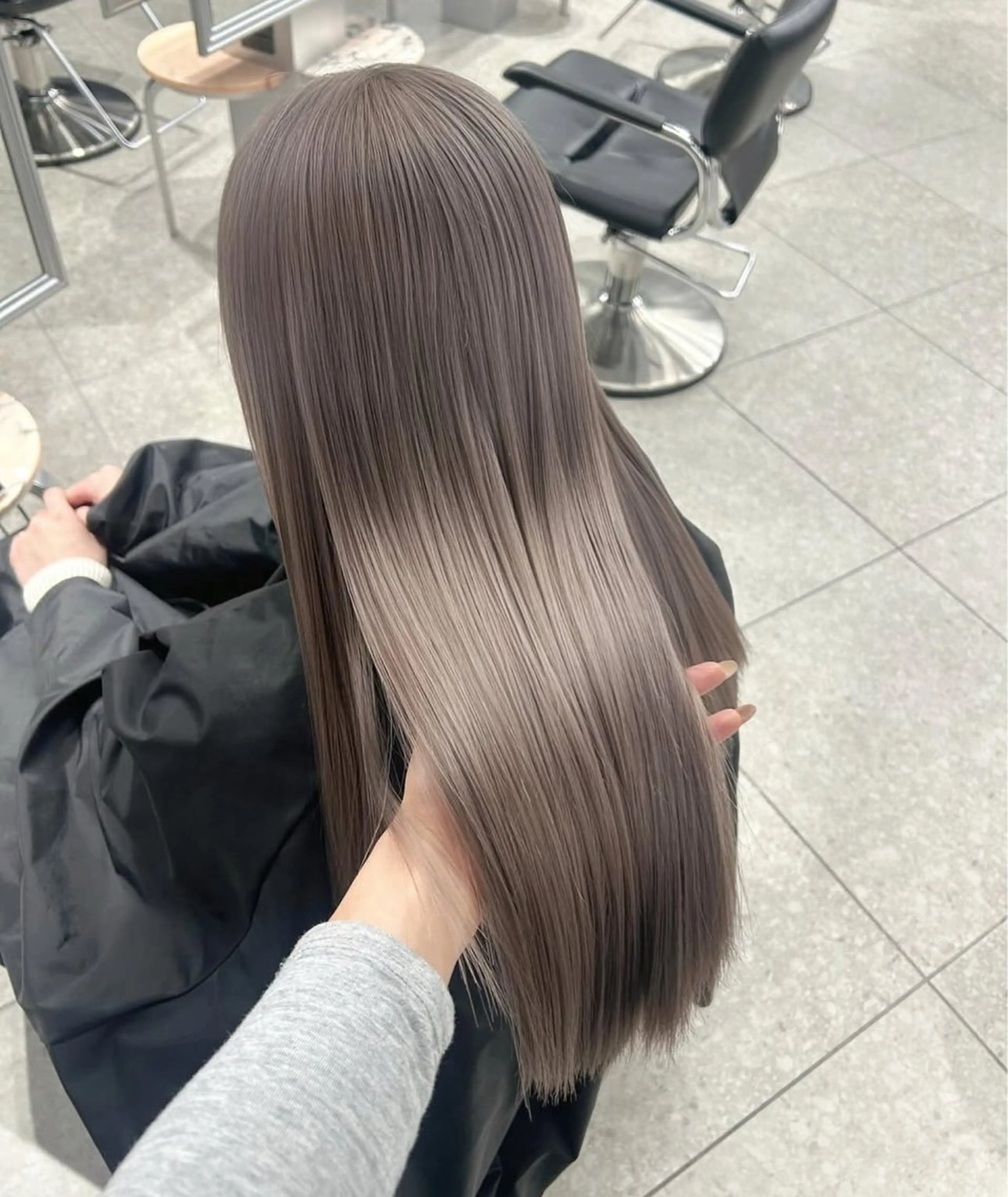 ロング カラー ヘアカラー PELE ハイトーン RIMUのヘアスタイル