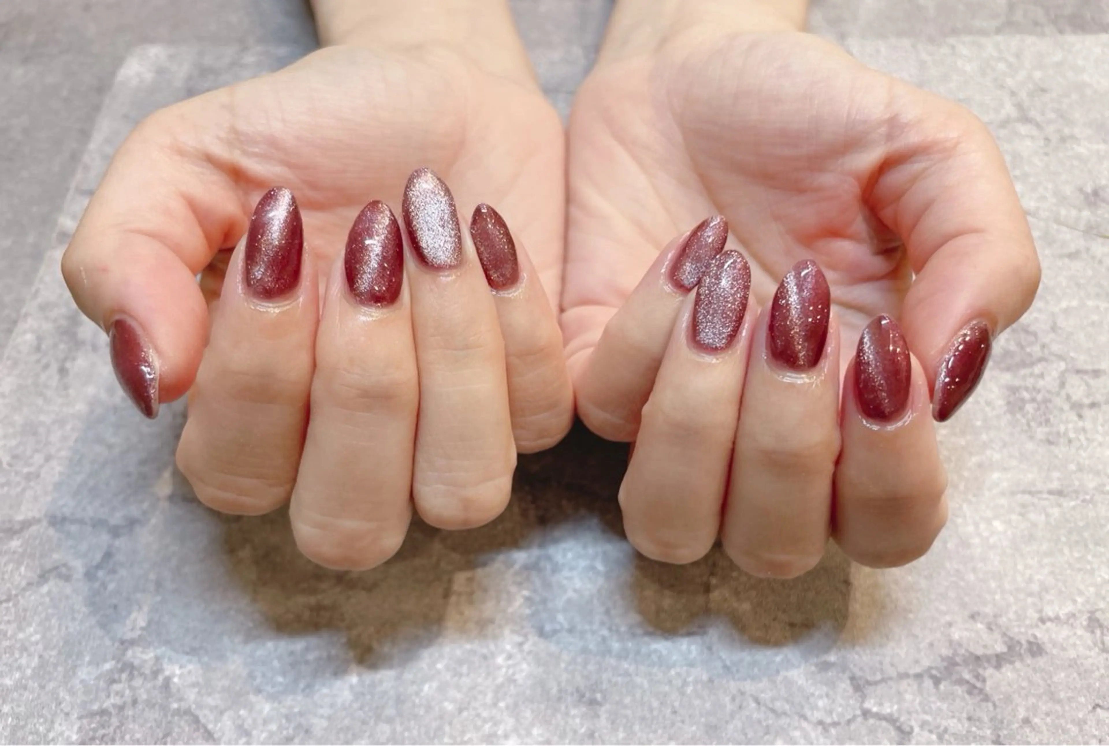 ネイル キラキラネイル マグネットネイル さき🌼 堺筋本町ネイルサロンのネイルデザイン