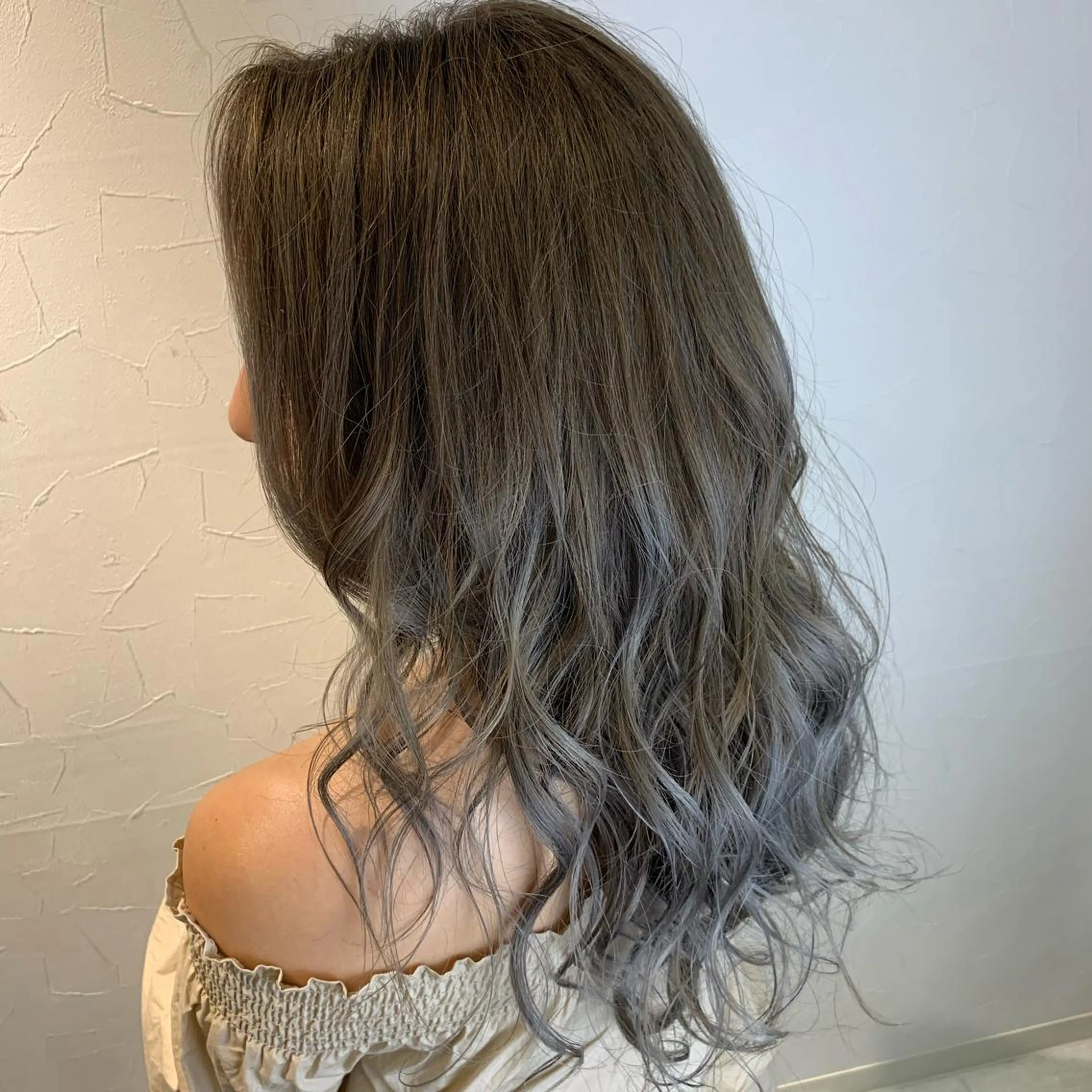 セミロング カラー グレージュ シルバー シルバーグレージュ ✂️大門 巧✂️ LAFF難波店のヘアスタイル