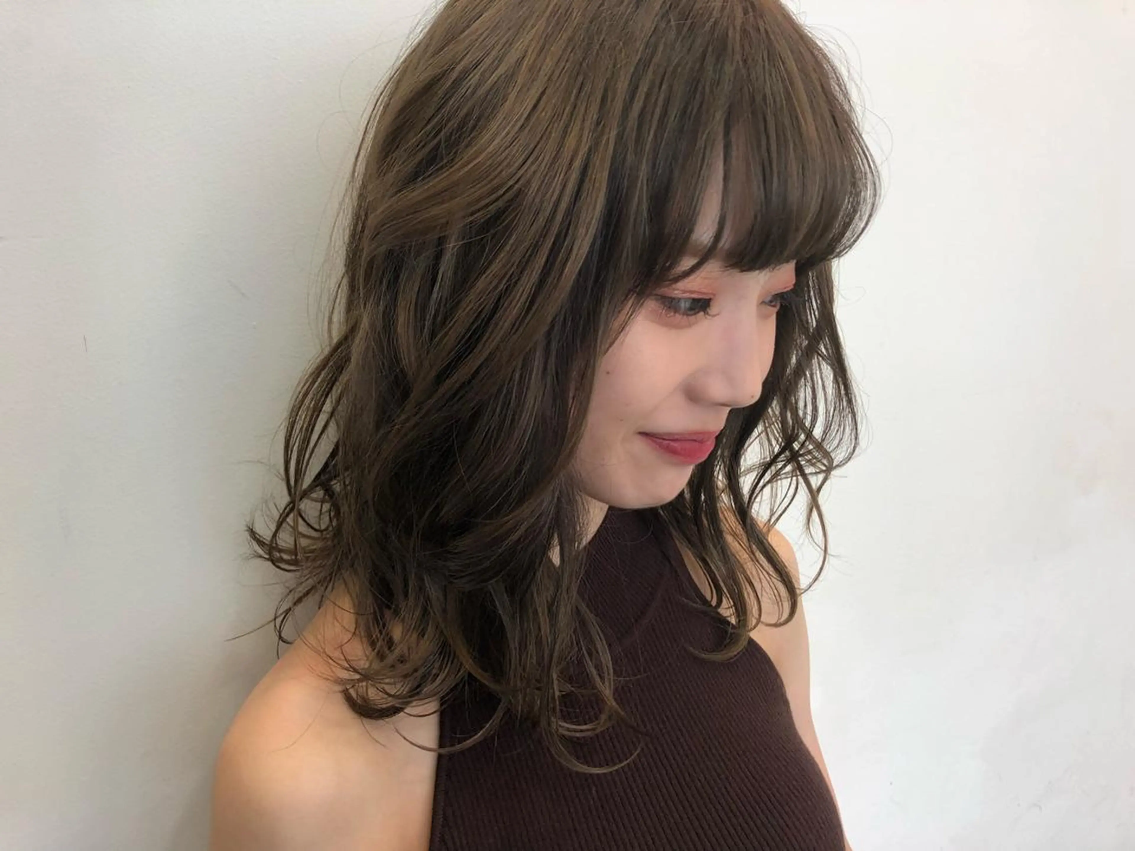 セミロング ラベンダーベージュ GLROW haruhiのヘアスタイル