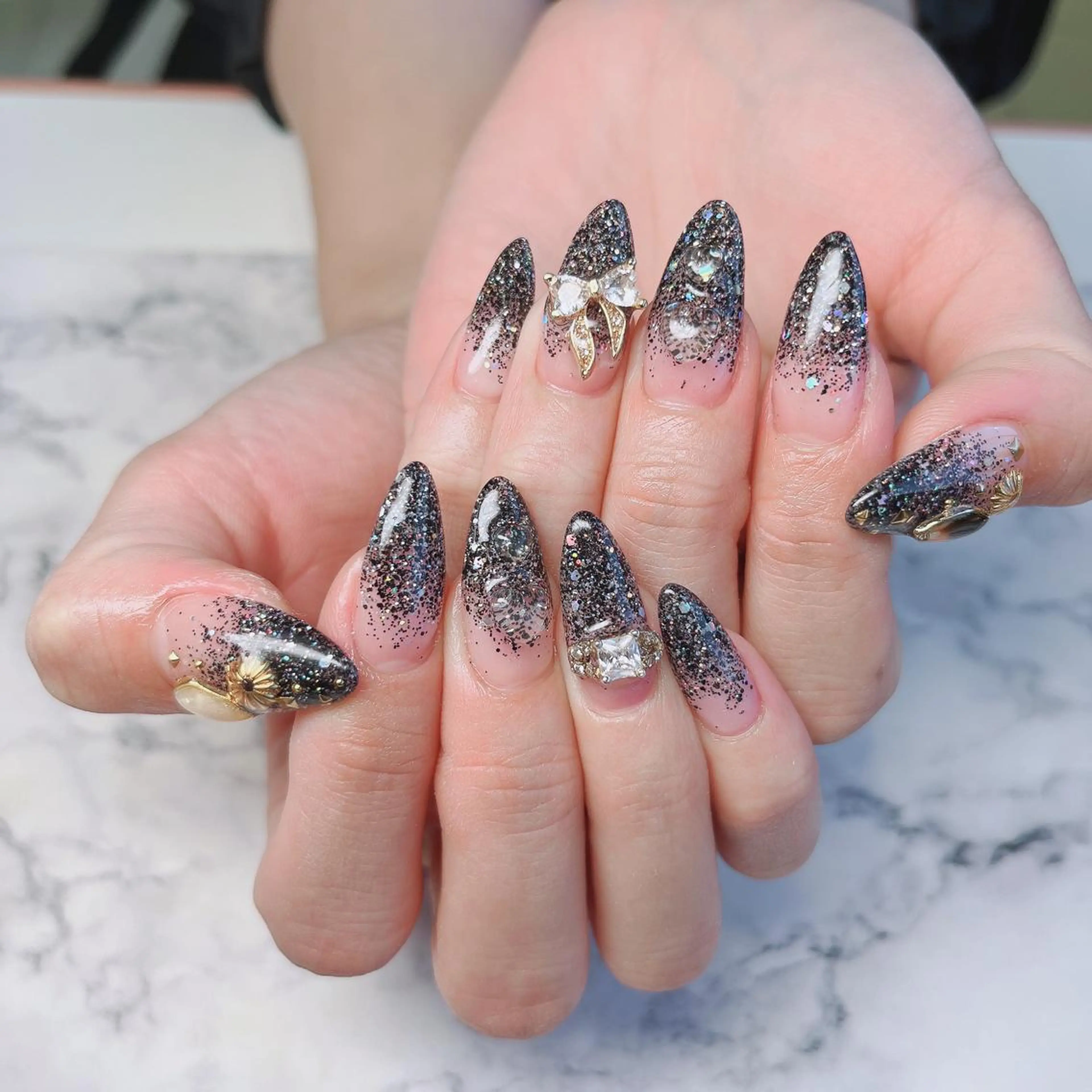 ネイル ラメ(グリッター) ラメグラデーション スカルプネイル ハンドネイル Nail salon  Stella所属・Nail salon Stellaのネイルデザイン
