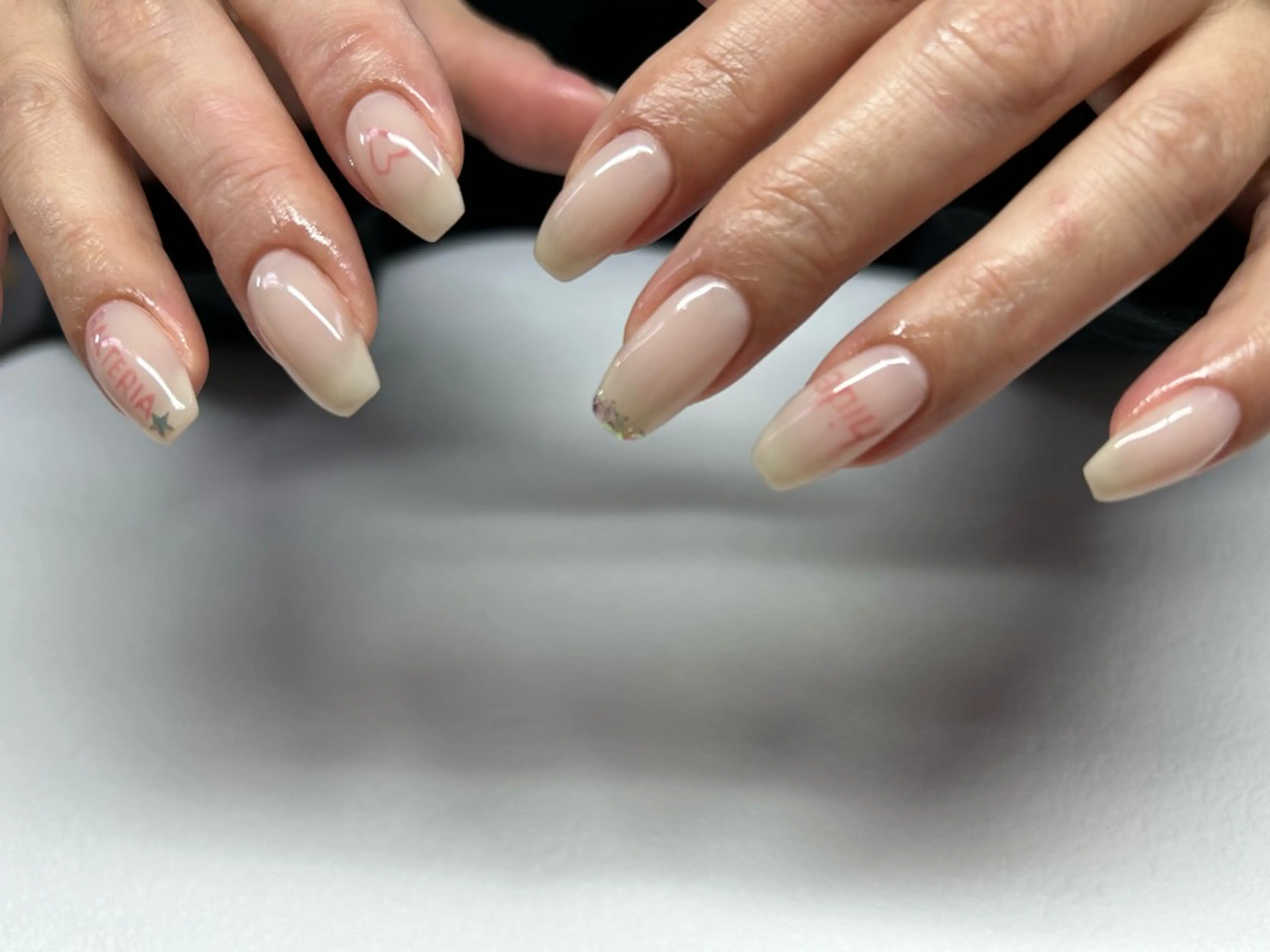 ネイル ハンドネイル poli nailsのネイルデザイン