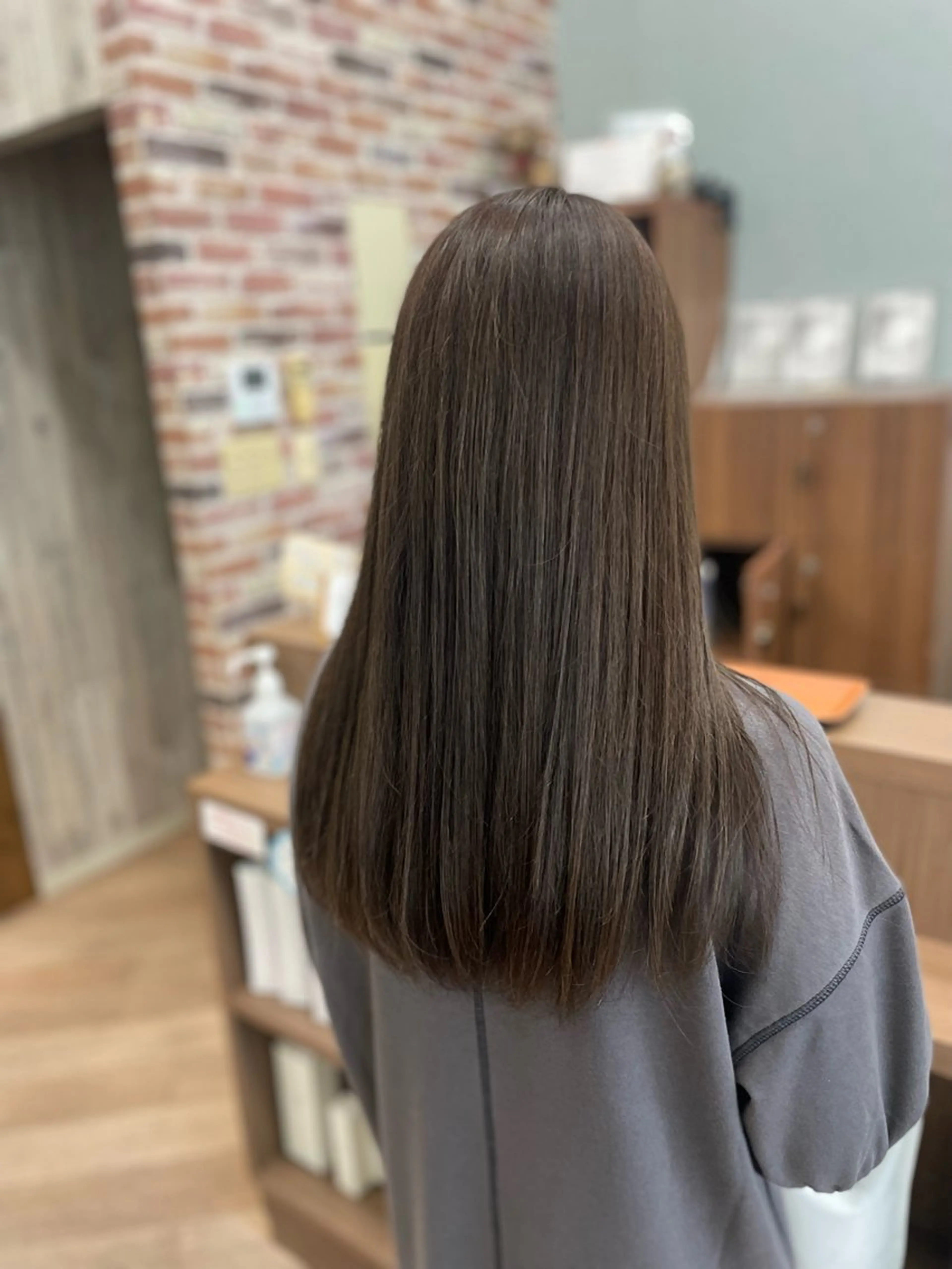 ロング カラー ショコラグレージュ グレージュ カット ヘアカラー ヘッドスパ シミズ カエデ🍁のヘアスタイル