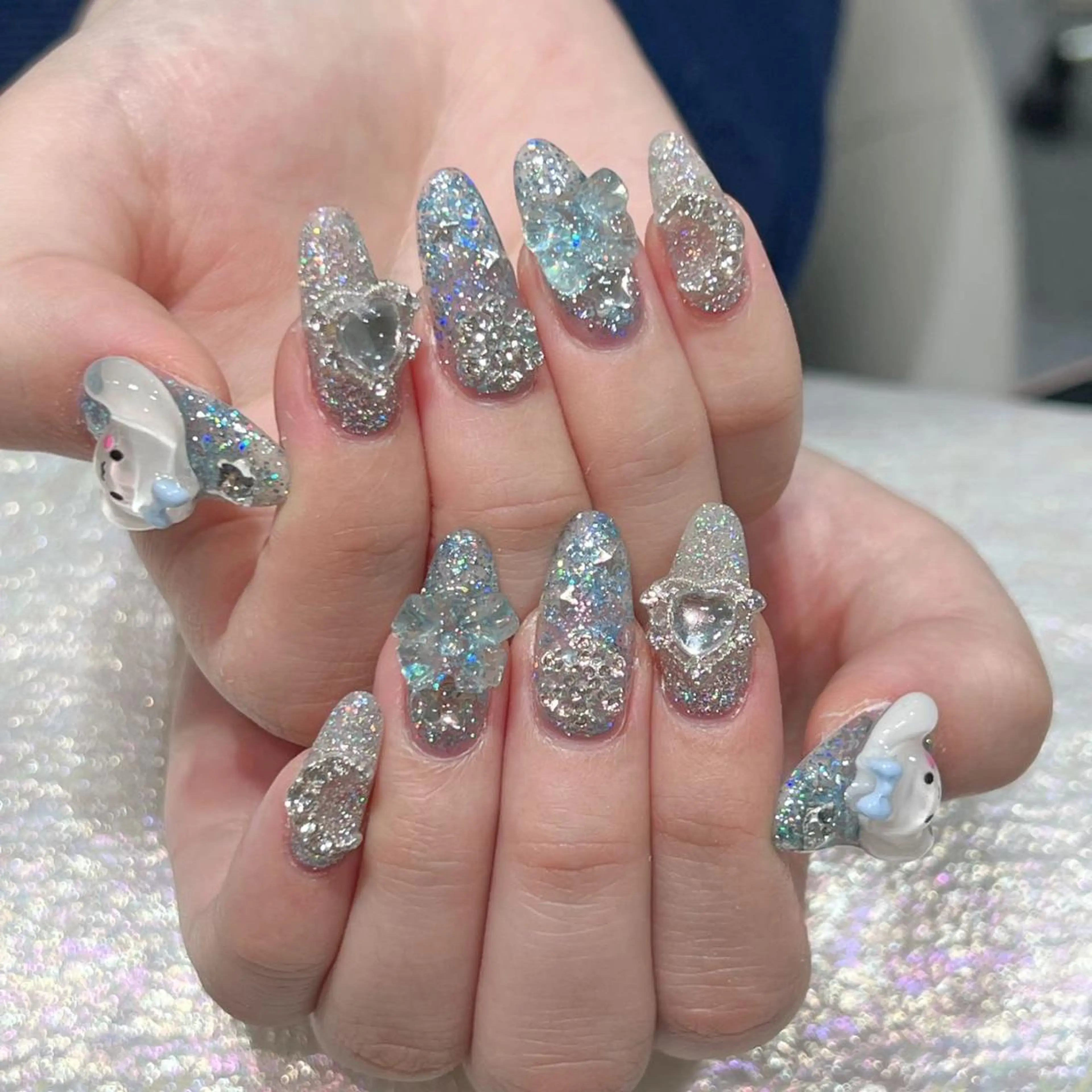 ネイル Queens テイのネイルデザイン