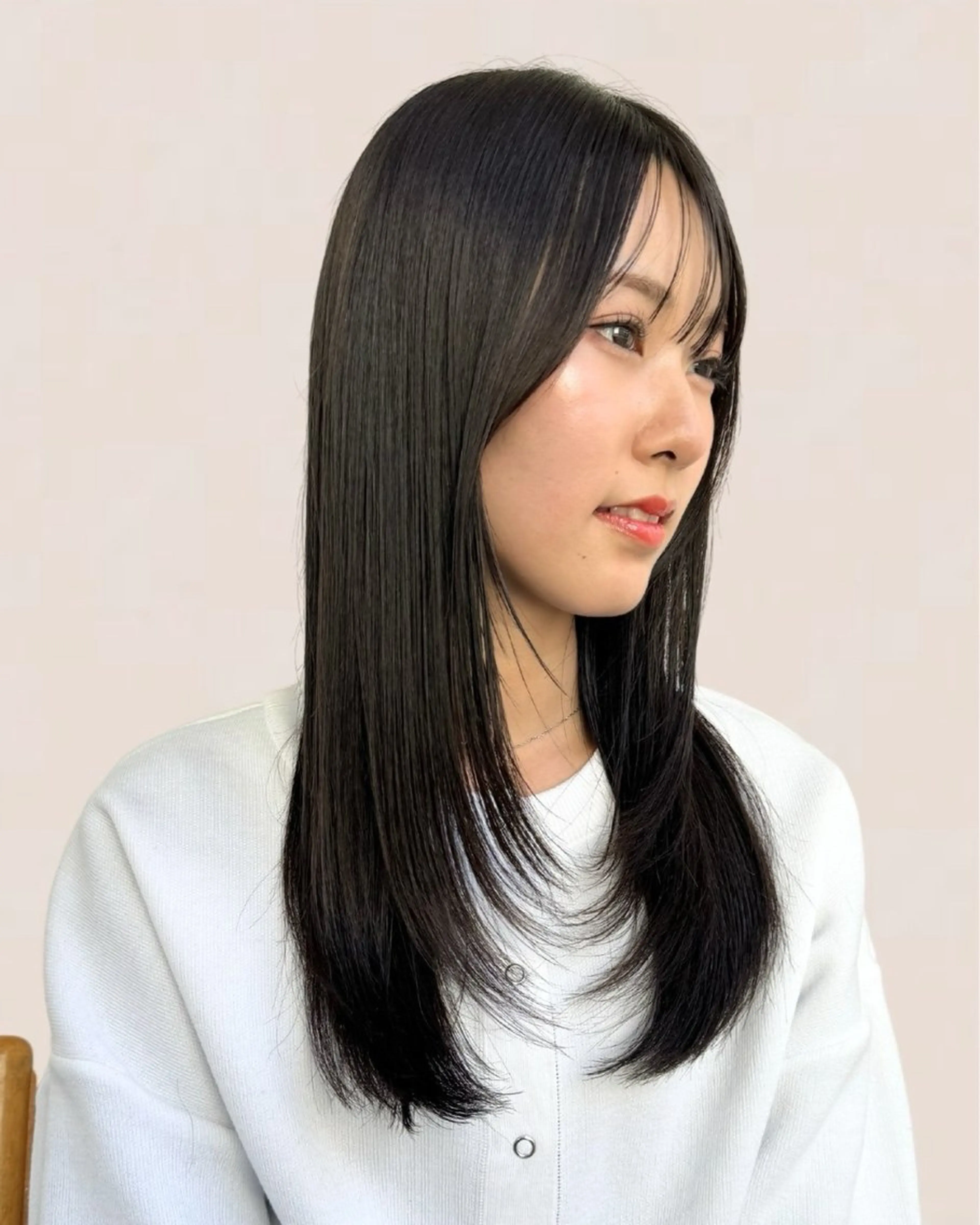 ロング Joule 建山美友のヘアスタイル