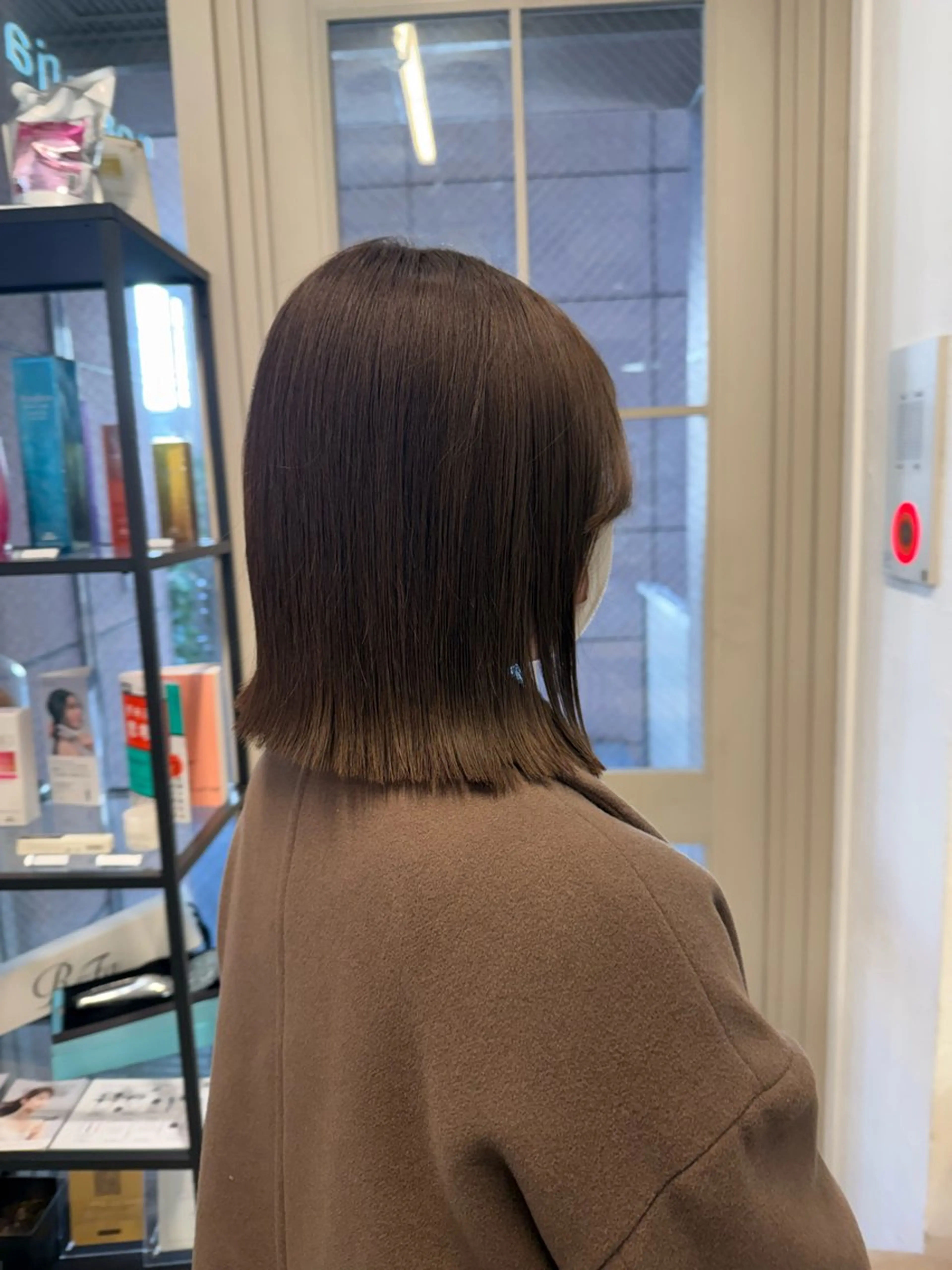 ミディアム カラー ミルクティー× グレージュMOMOのヘアスタイル