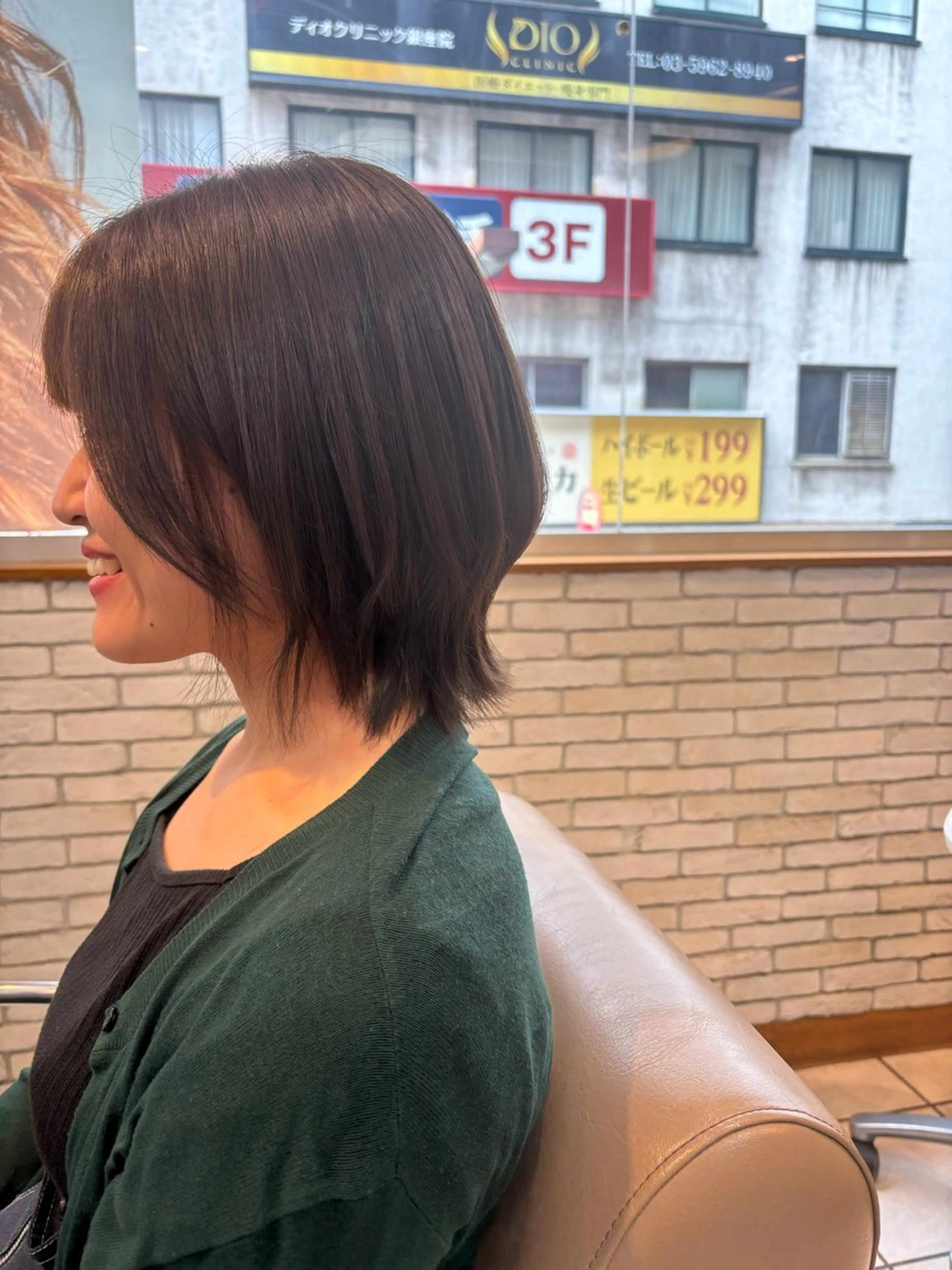 ミディアム カット Le Clic GINZA所属・イソベ ミズキのヘアスタイル
