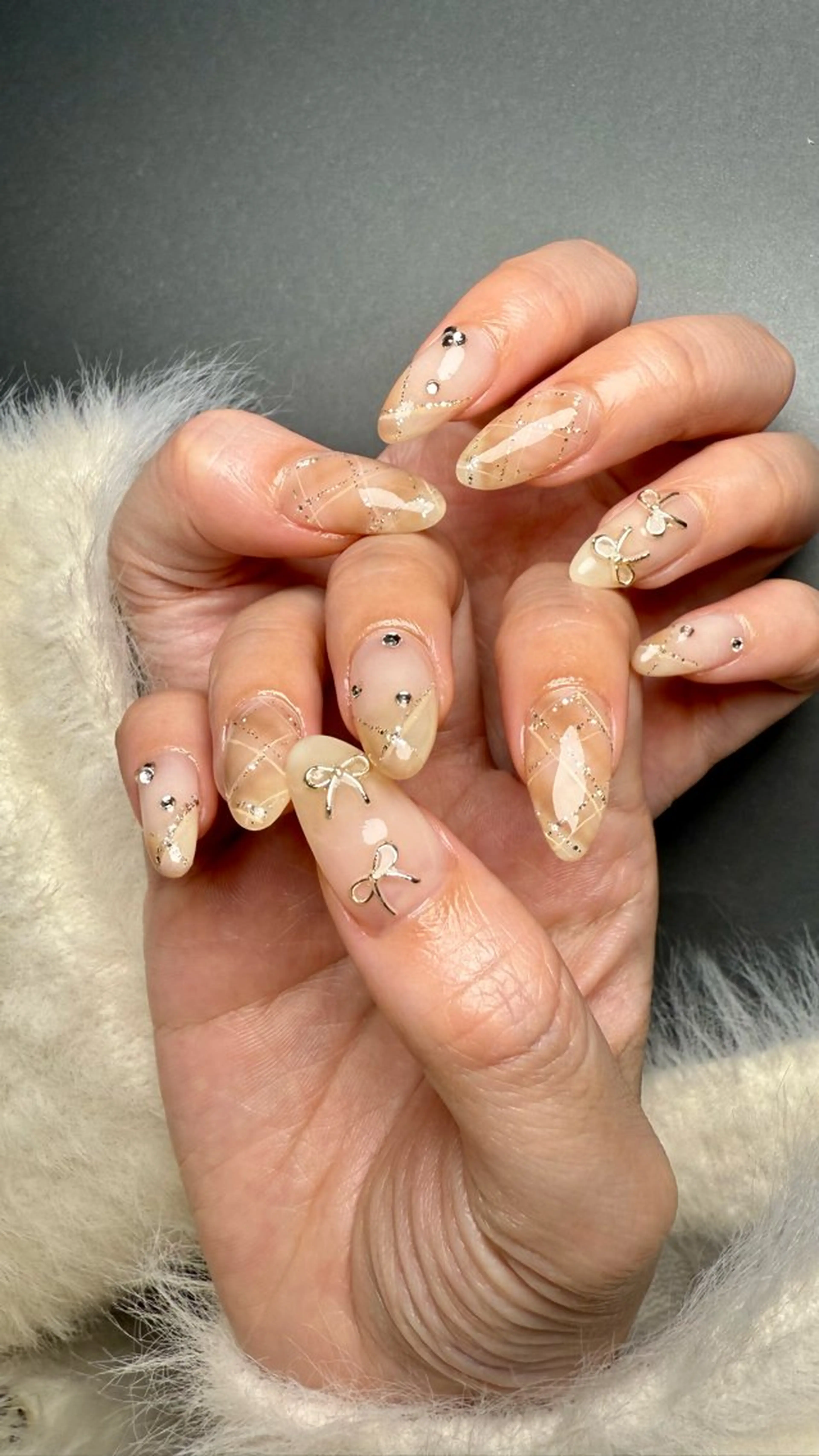 ネイル ニュアンスネイル ハンドネイル ハンドケア Atelier Ariのネイルデザイン