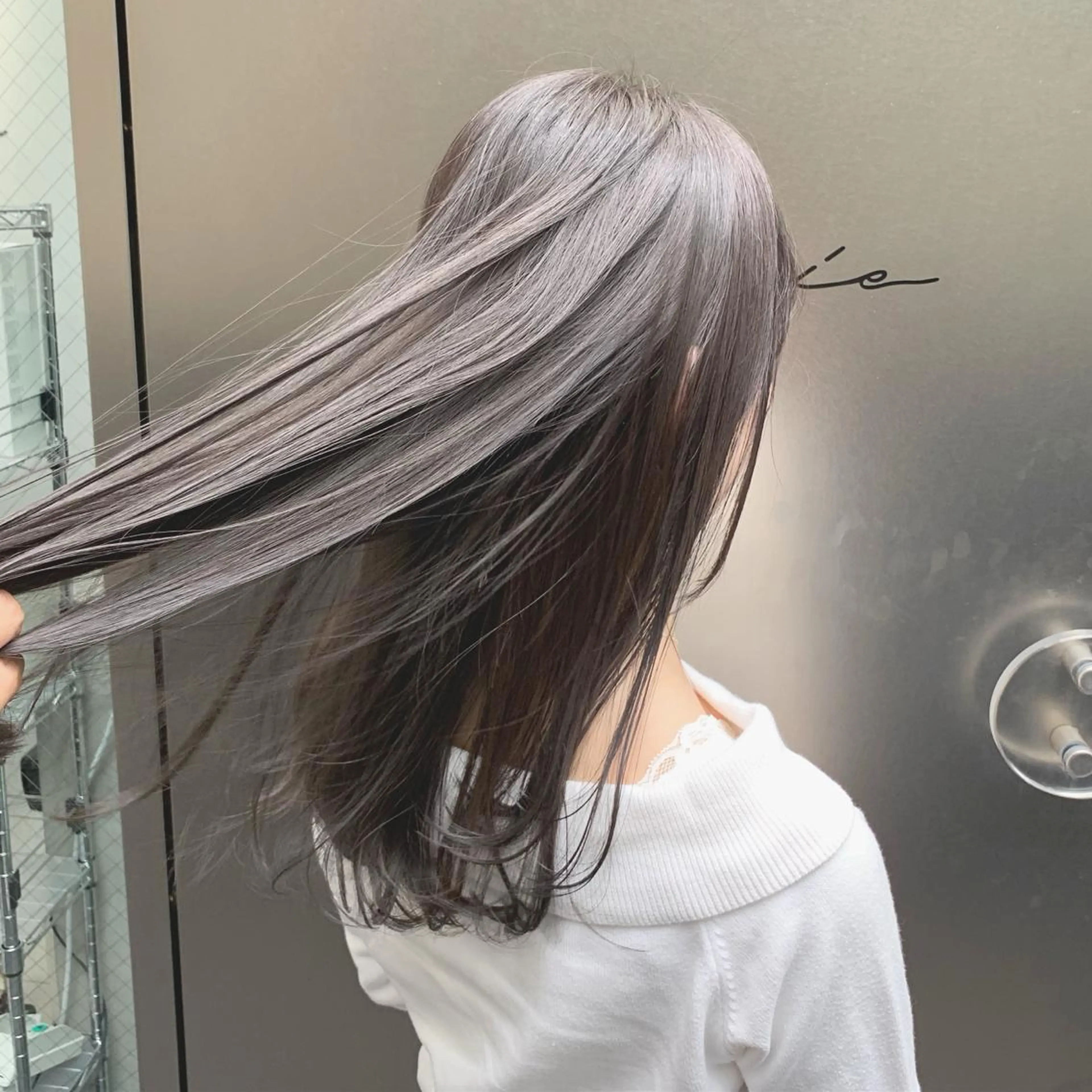 セミロング カラー アッシュ ブリーチ ブリーチなしカラー インナーカラー/天神 ブリーチ/吉田のヘアスタイル