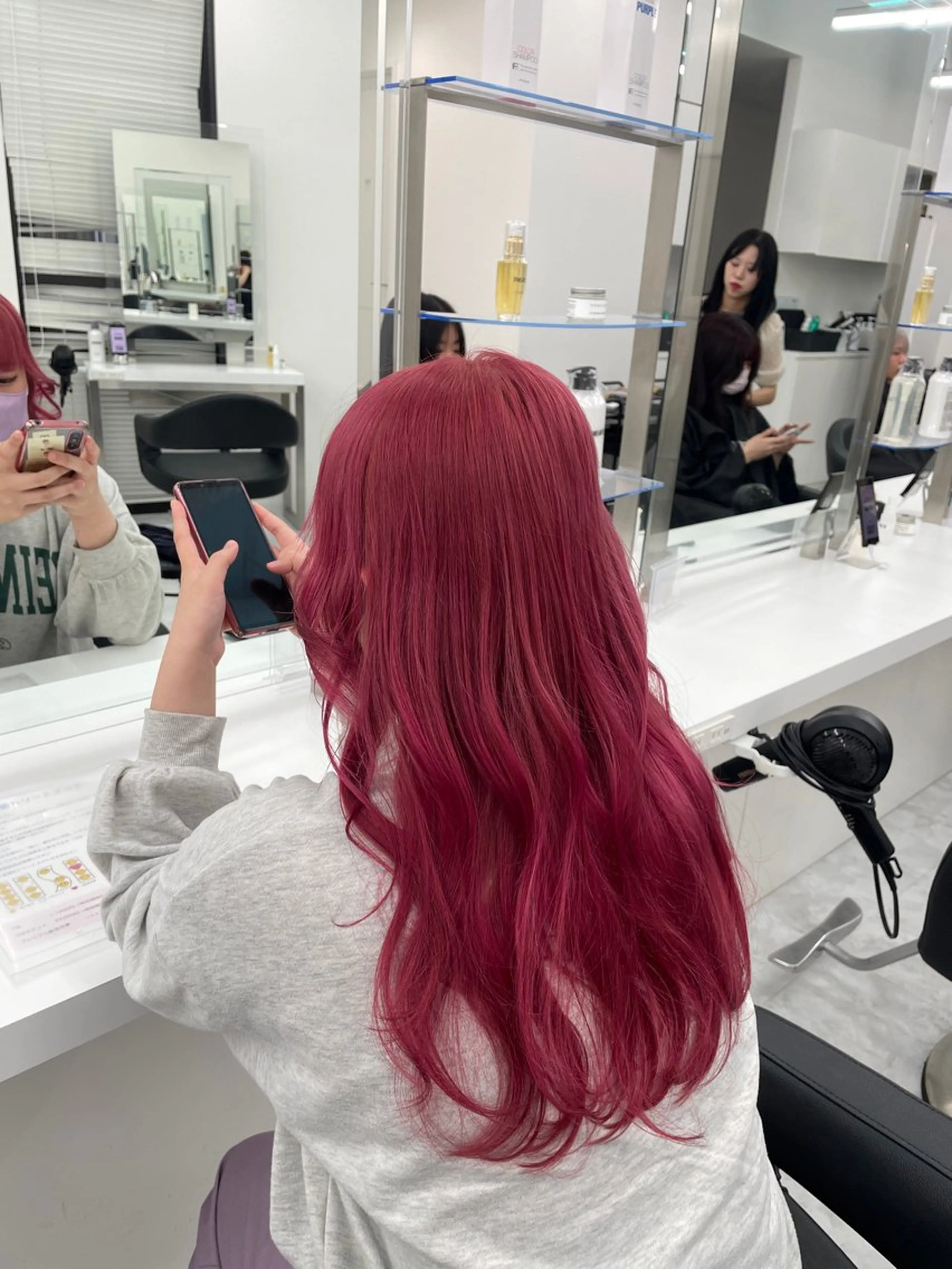 ロング ヘアカラー 大人上品🤍明るめ ベージュ🤍REOのヘアスタイル