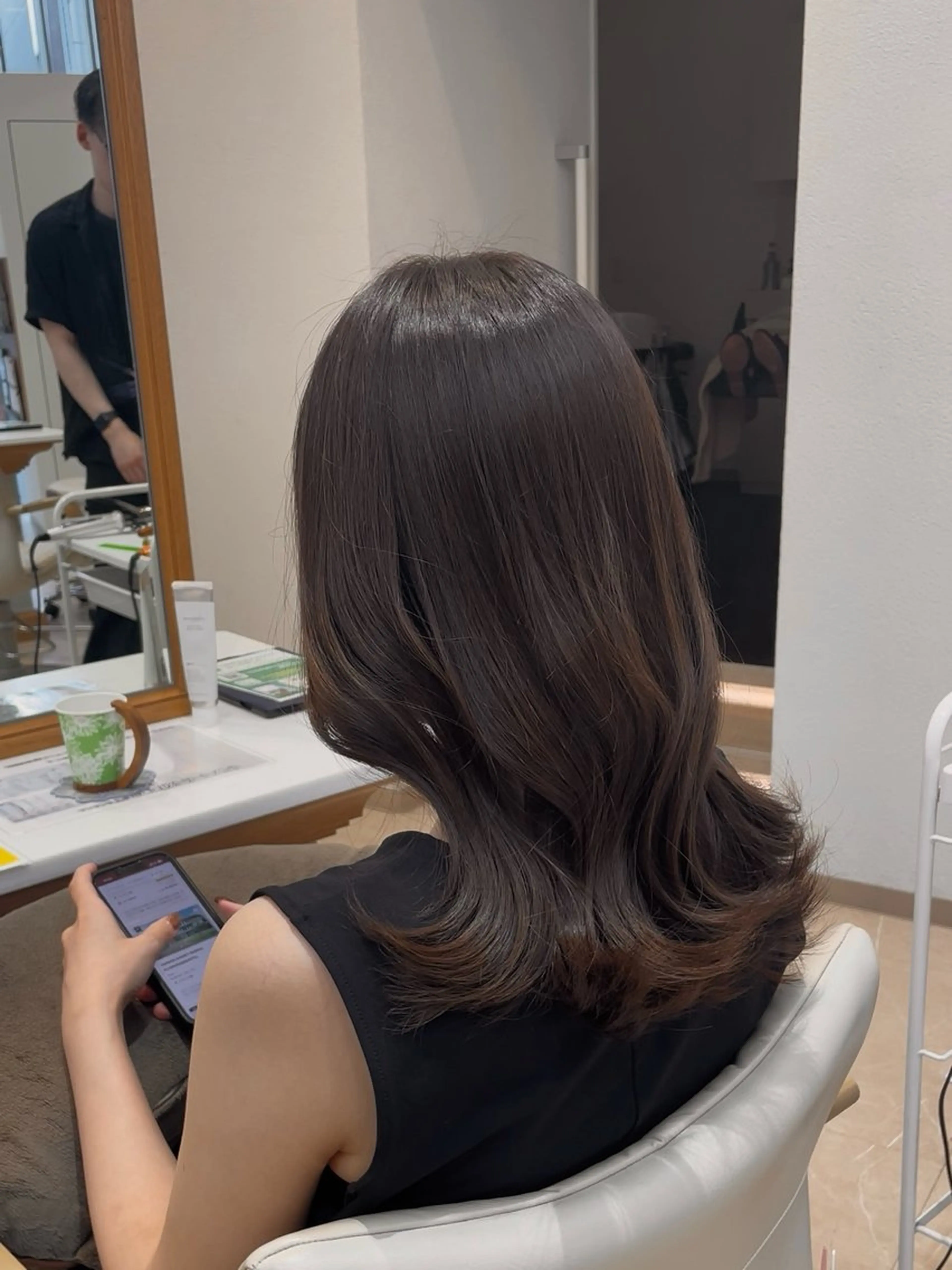 セミロング カット ヘアカラー トリートメント ヘッドスパ／透明感 カラー伊藤 千尋のヘアスタイル