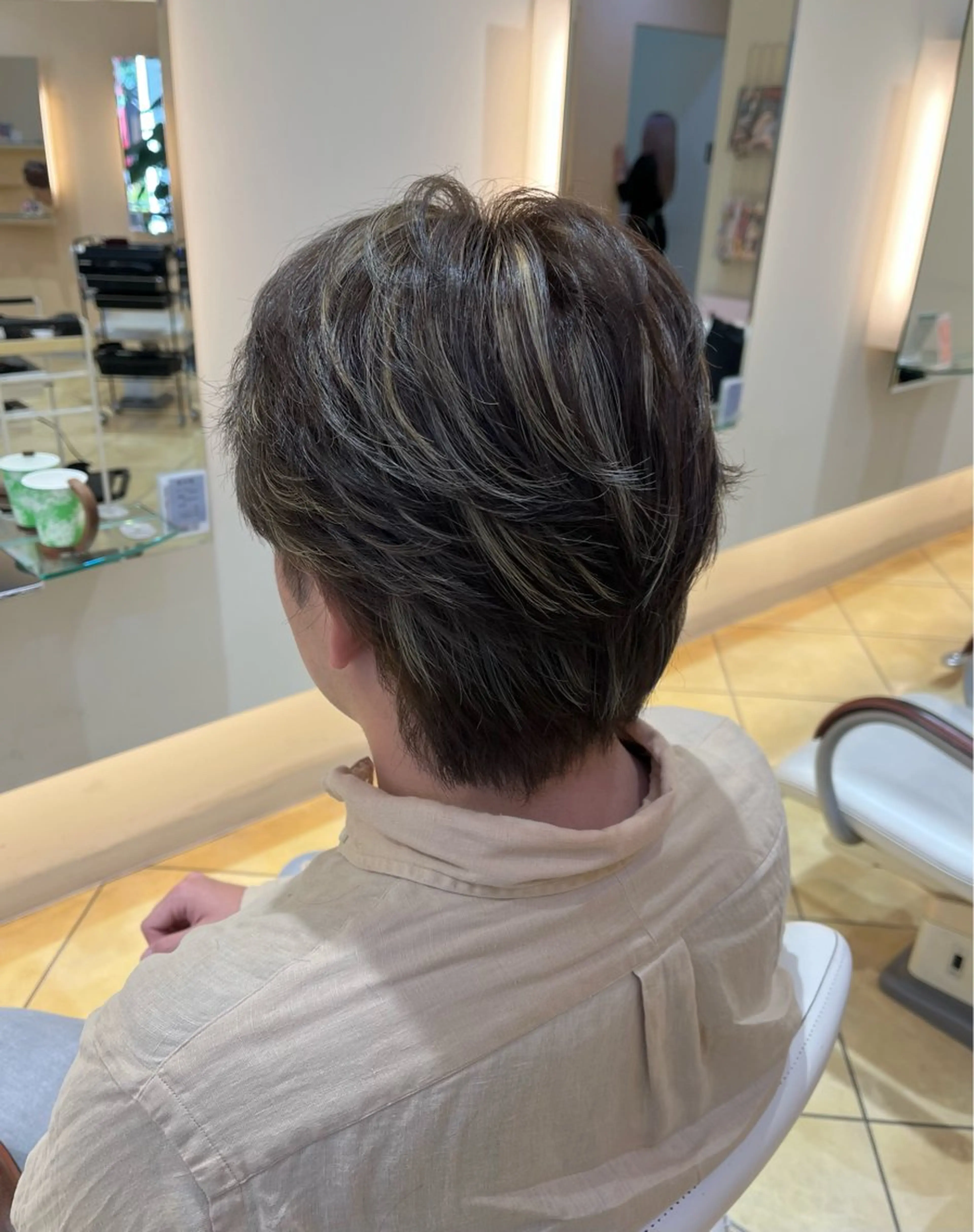 ショート パーマ メンズ メンズハイライト メンズショート ハイライト ショートヘア カット ヘアカラー メンズパーマ特化 外山　健太のヘアスタイル