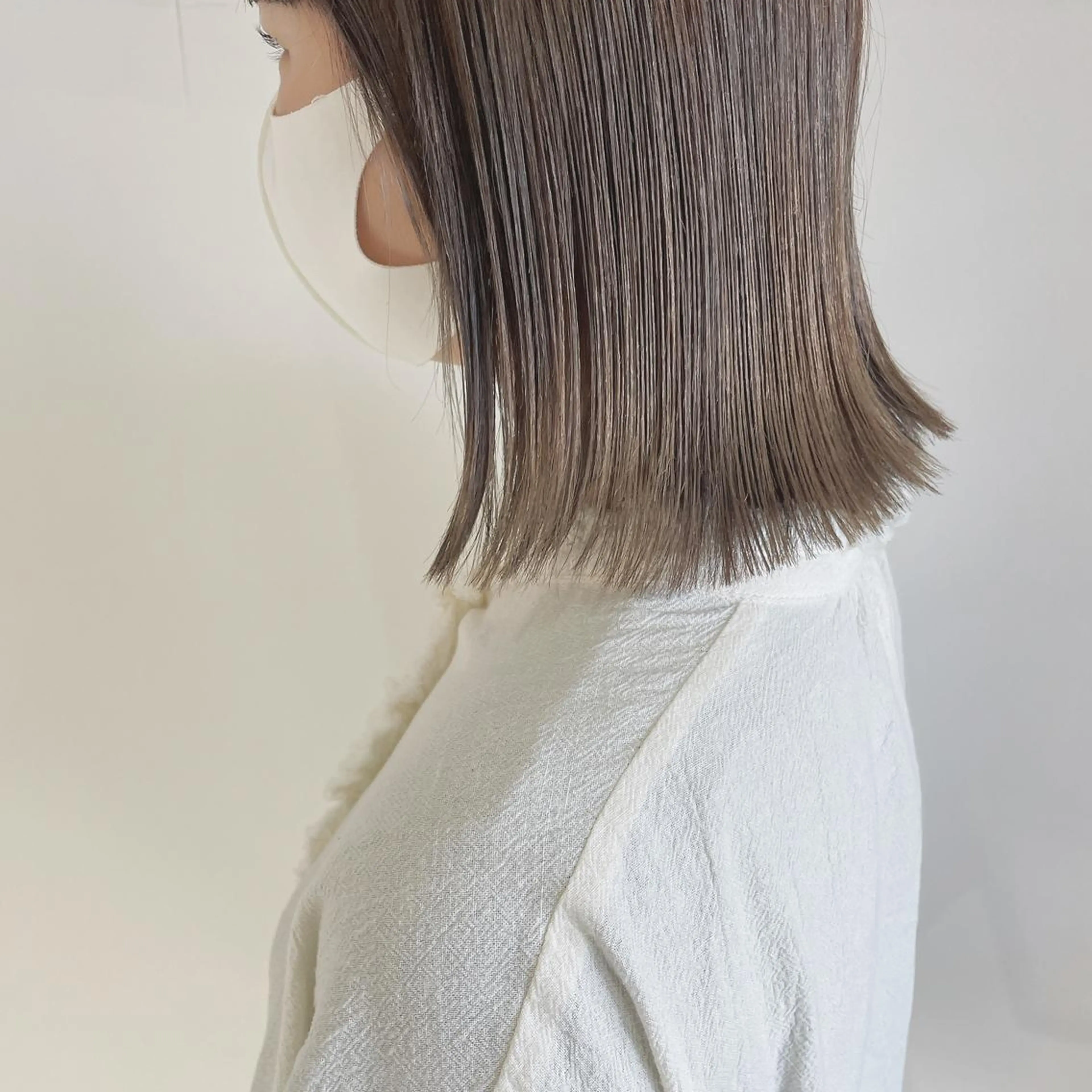 ミディアム カラー ベージュカラー 透明感カラー ハイトーンカラー ミルクティーベージュ カット ヘアカラー トリートメント ヘアセット ヤマモト マイのヘアスタイル