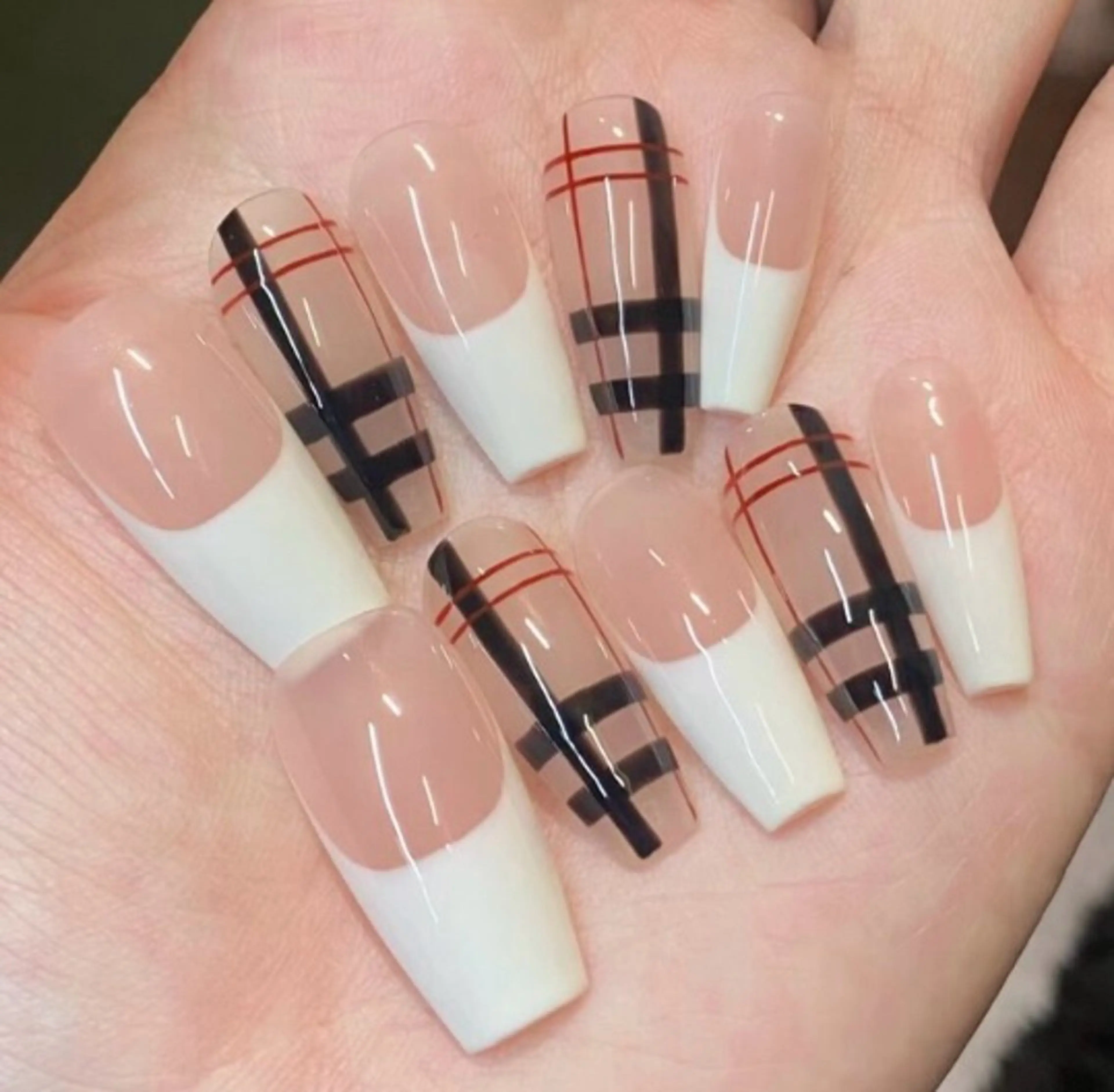 ネイル Pretty J nail salon（長さ出し専門店）所属・Pretty J （長さ出し専門店）のネイルデザイン