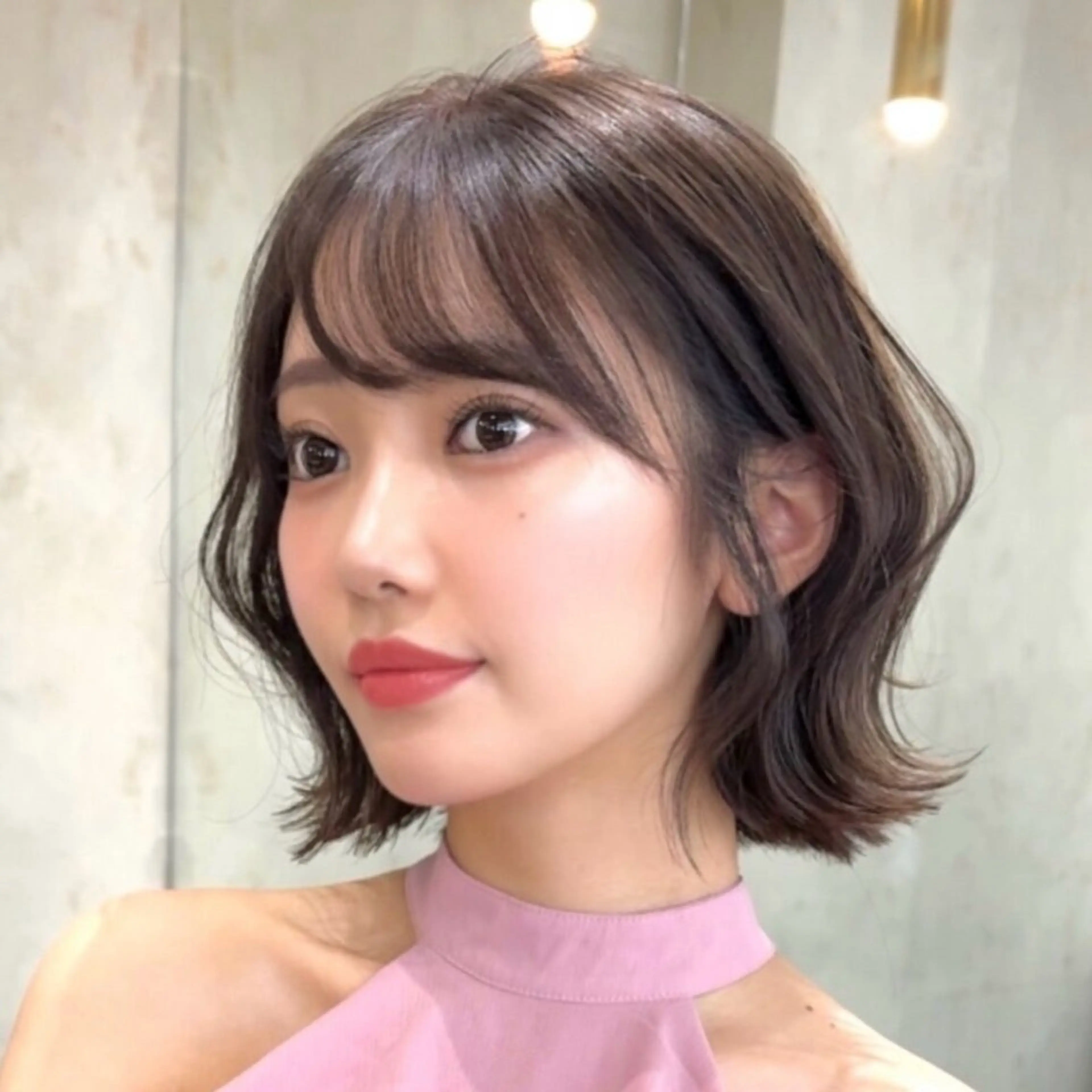 ミディアム ショートボブ ミディアムパーマ ボブ 顔まわりレイヤー 顔周りカット カット ヘアカラー トリートメント 新宿/髪質改善/艶髪 韓国ヘア/大重聖斗のヘアスタイル