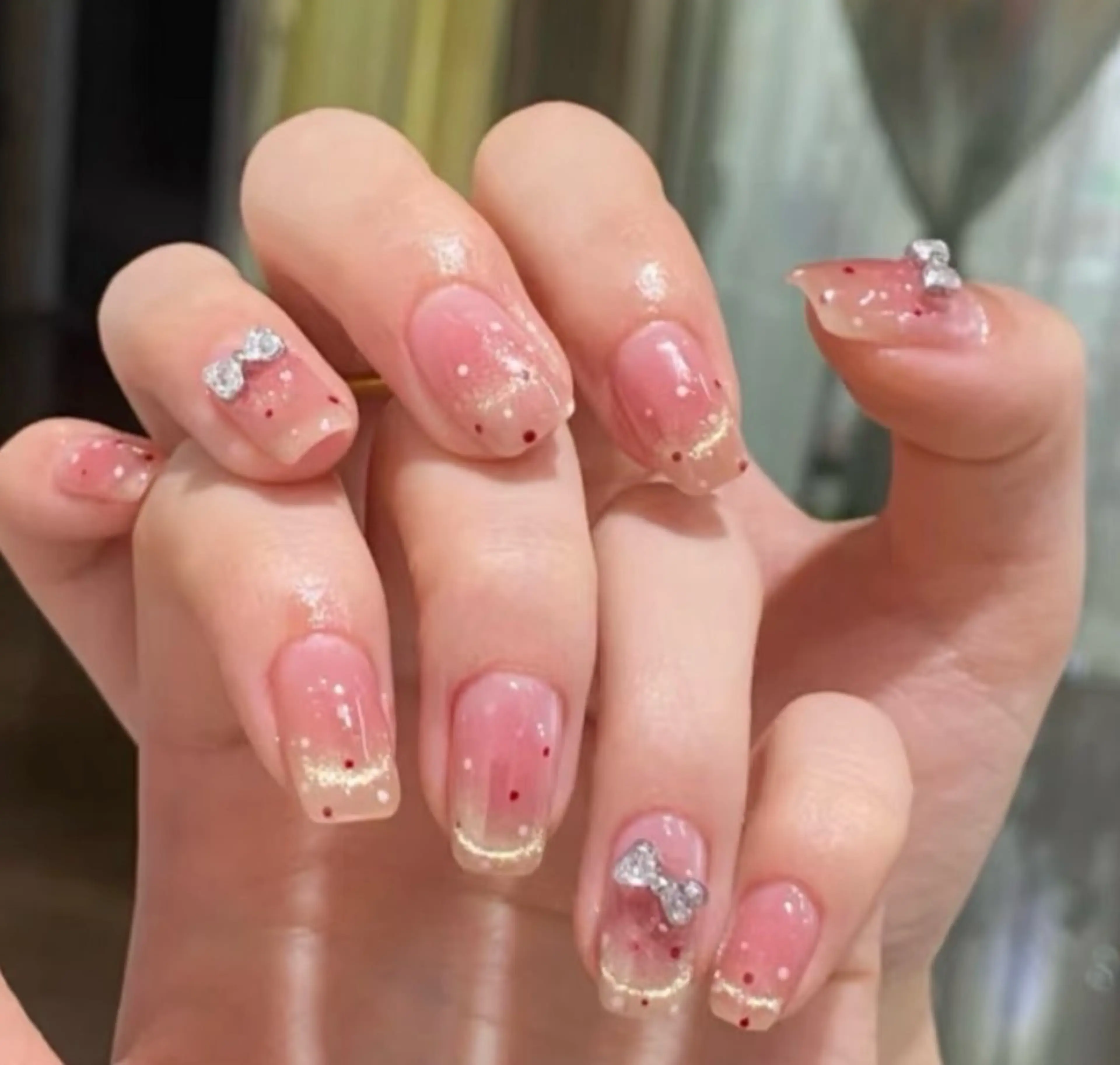 ミディアム ハンドネイル QuanNail所属・Quan Nailのネイルデザイン