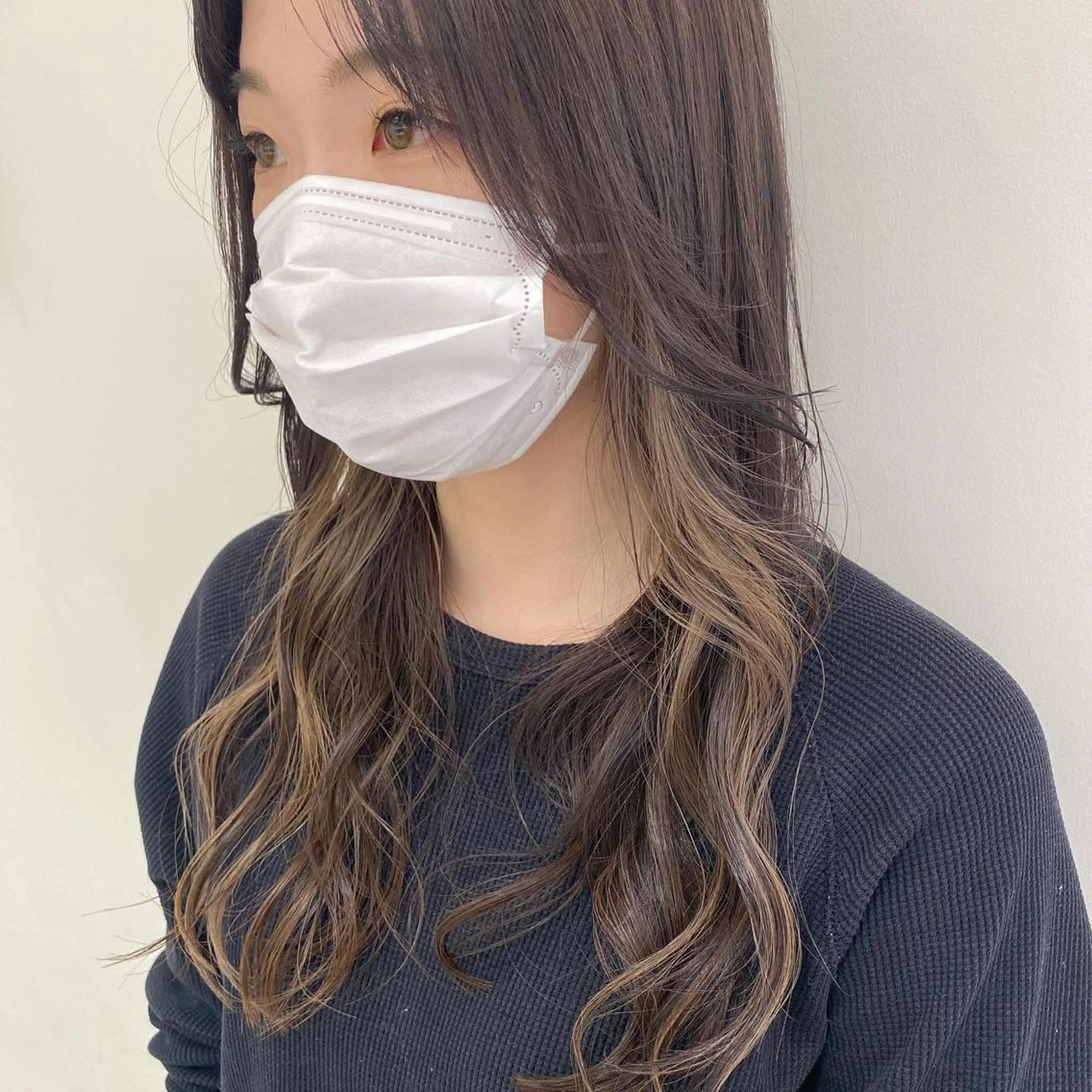 ロング カラー カット ヘアカラー トリートメント プレイングカラー🤍 細めハイライトのヘアスタイル