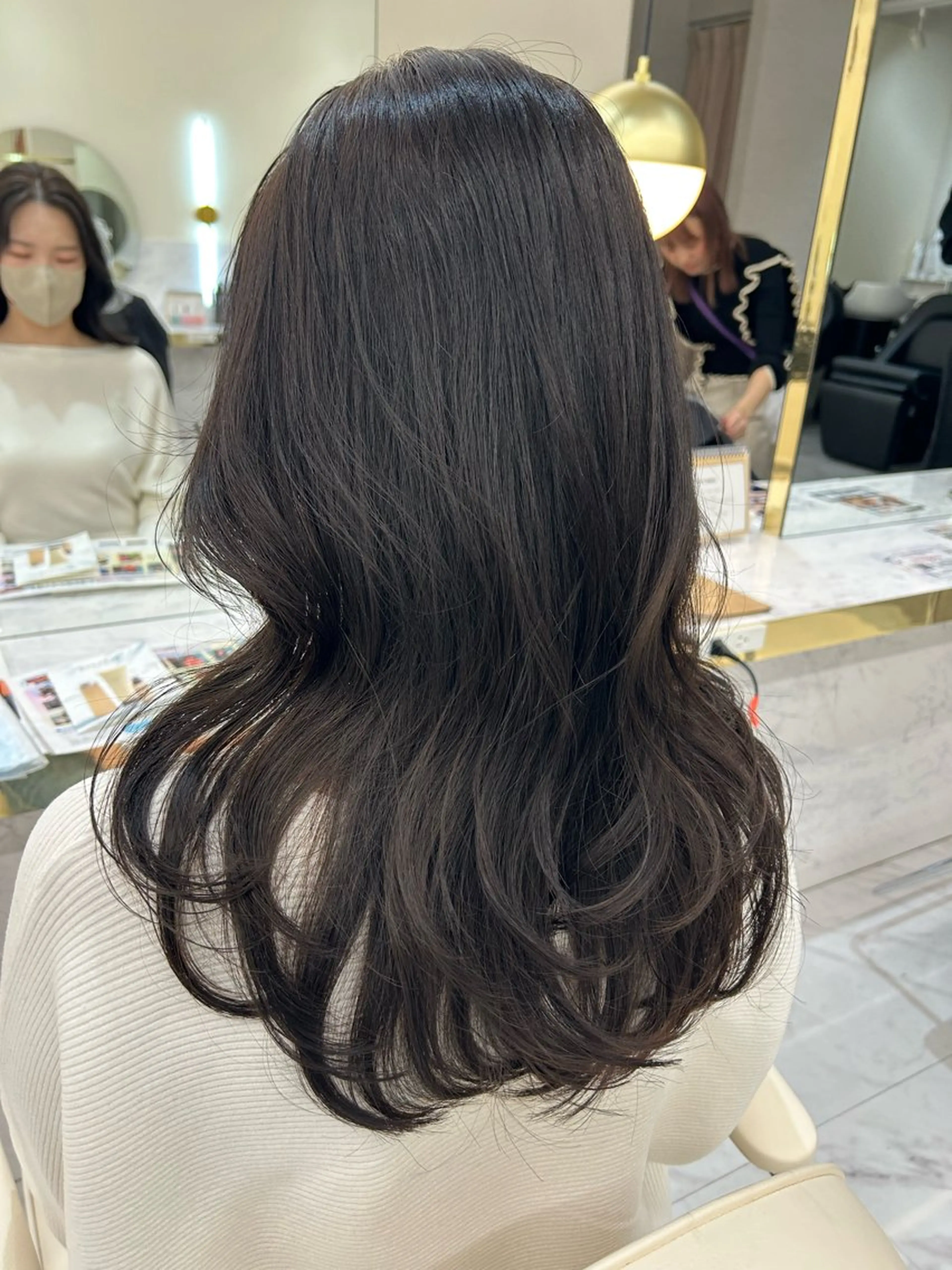 セミロング カット ヘアカラー トリートメント 髪質改善カラー 🫧川井麻由のヘアスタイル